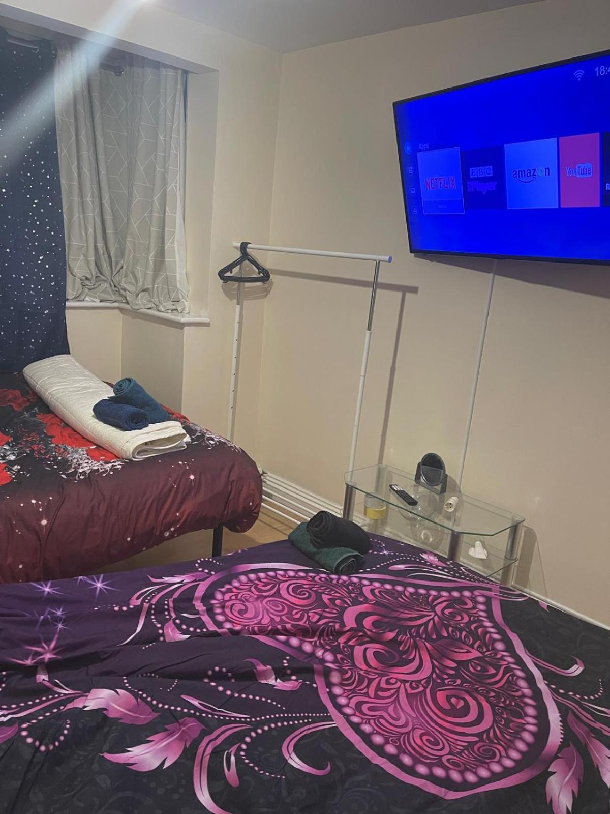Habitación en casa particular Airport, Excel & 02 Arena Proximity House *