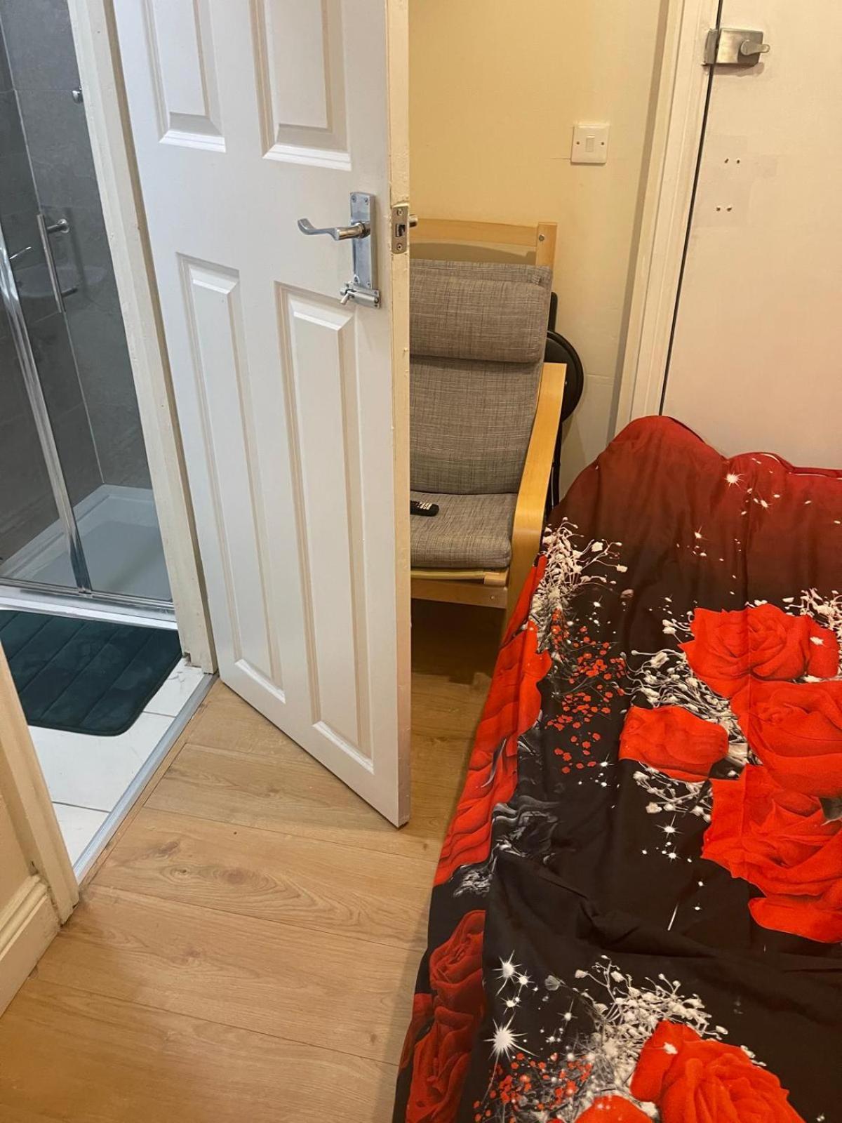 Habitación en casa particular Airport, Excel & 02 Arena Proximity House