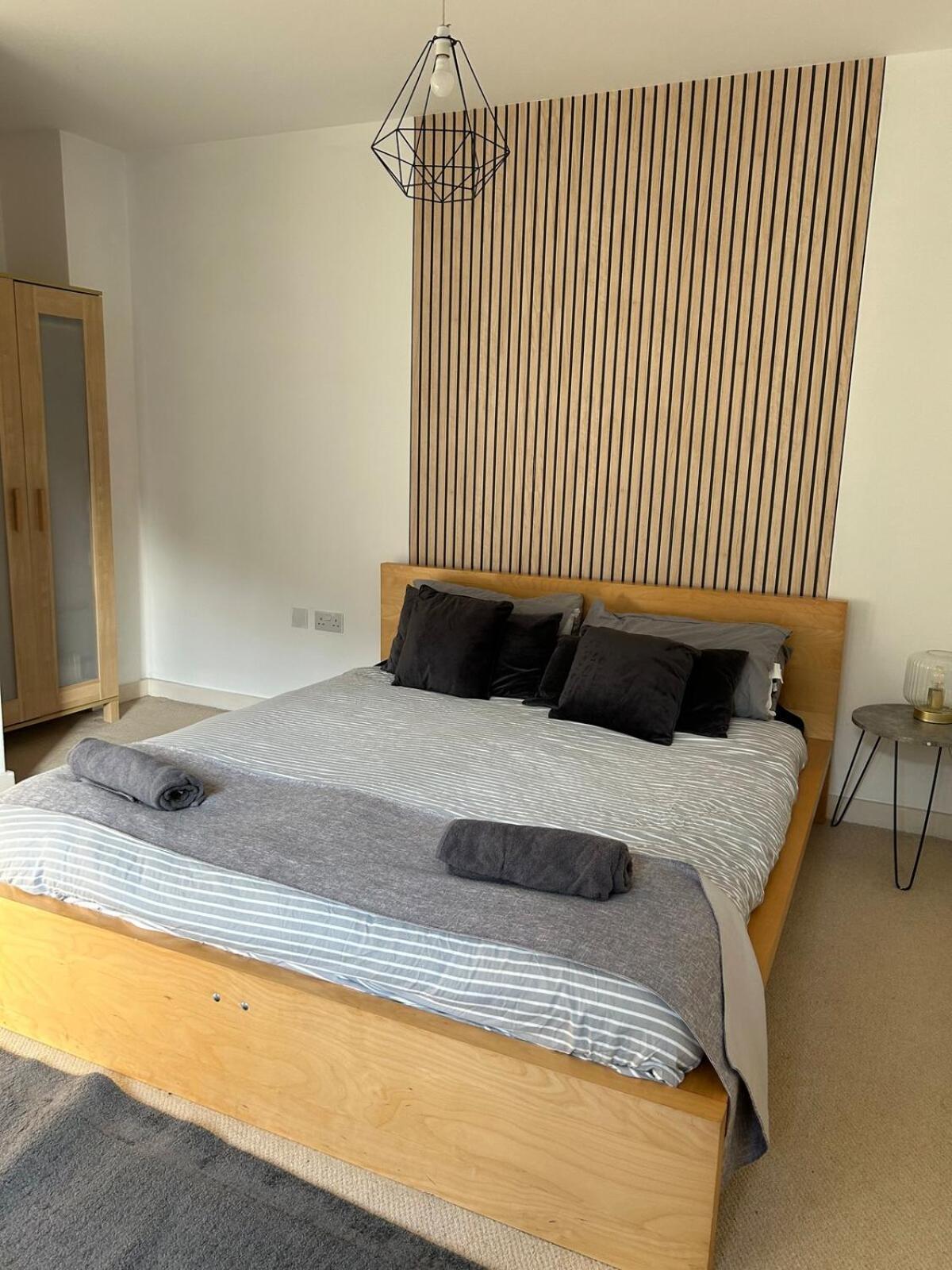 O2 & Excel Zone 2 Sleeps 6