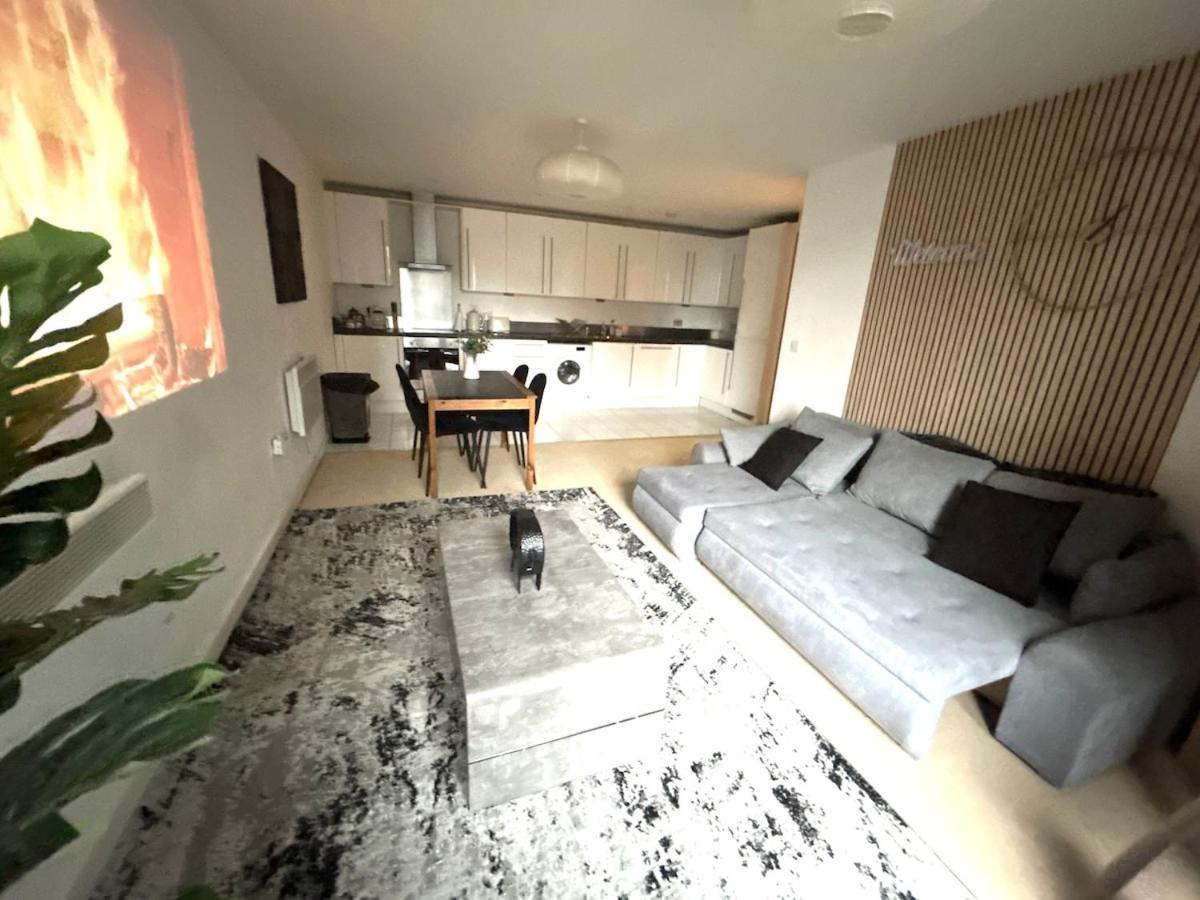 Appartement O2 & Excel Zone 2 Sleeps 6