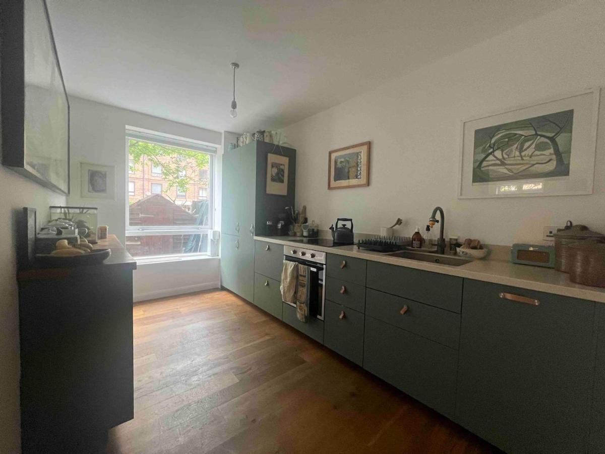 Spacious Stylish Family Flat Victoria Park With A Very Friendly Cat Appartement *