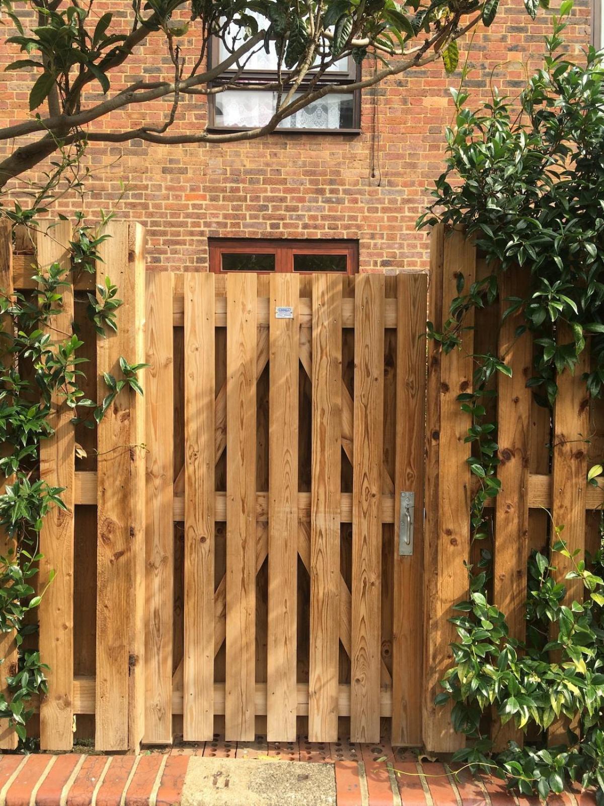 Spacious Stylish Family Flat Victoria Park With A Very Friendly Cat Londres