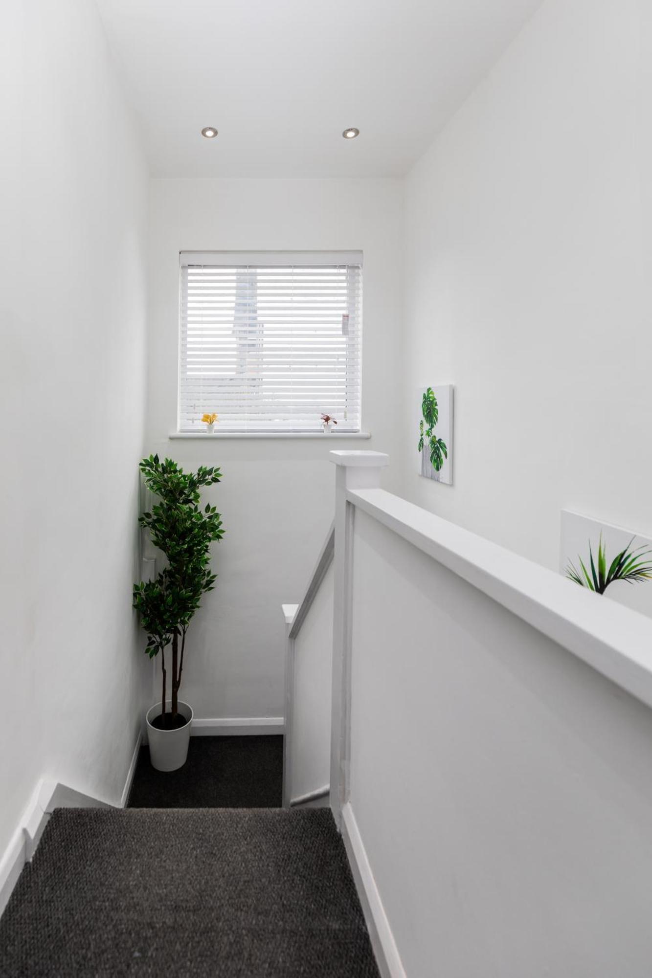 Deluxe - Airport & Excel Ideal For Long London