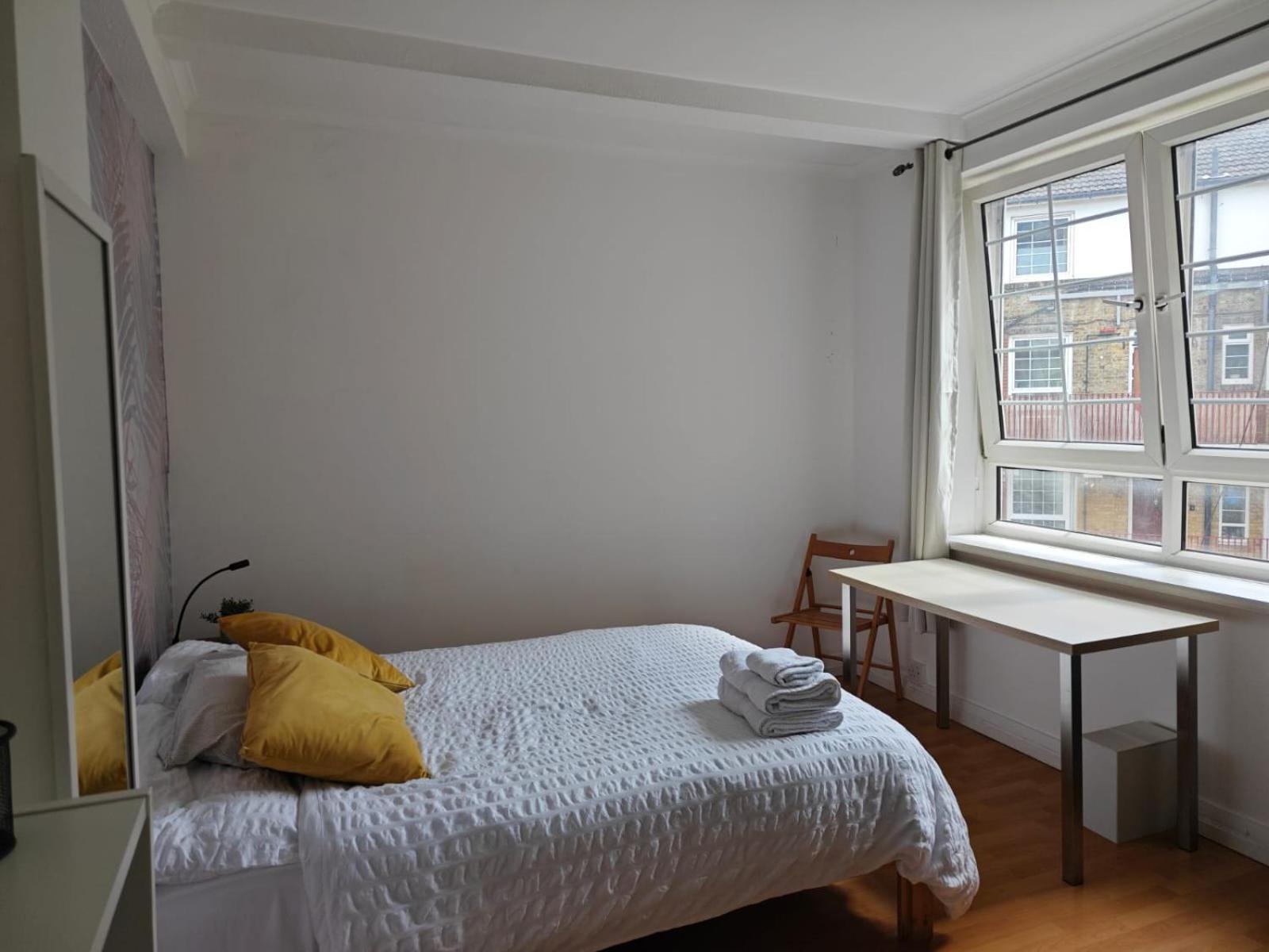 Quarto em Acomodações Particulares Stunning Large Double Bed Londres