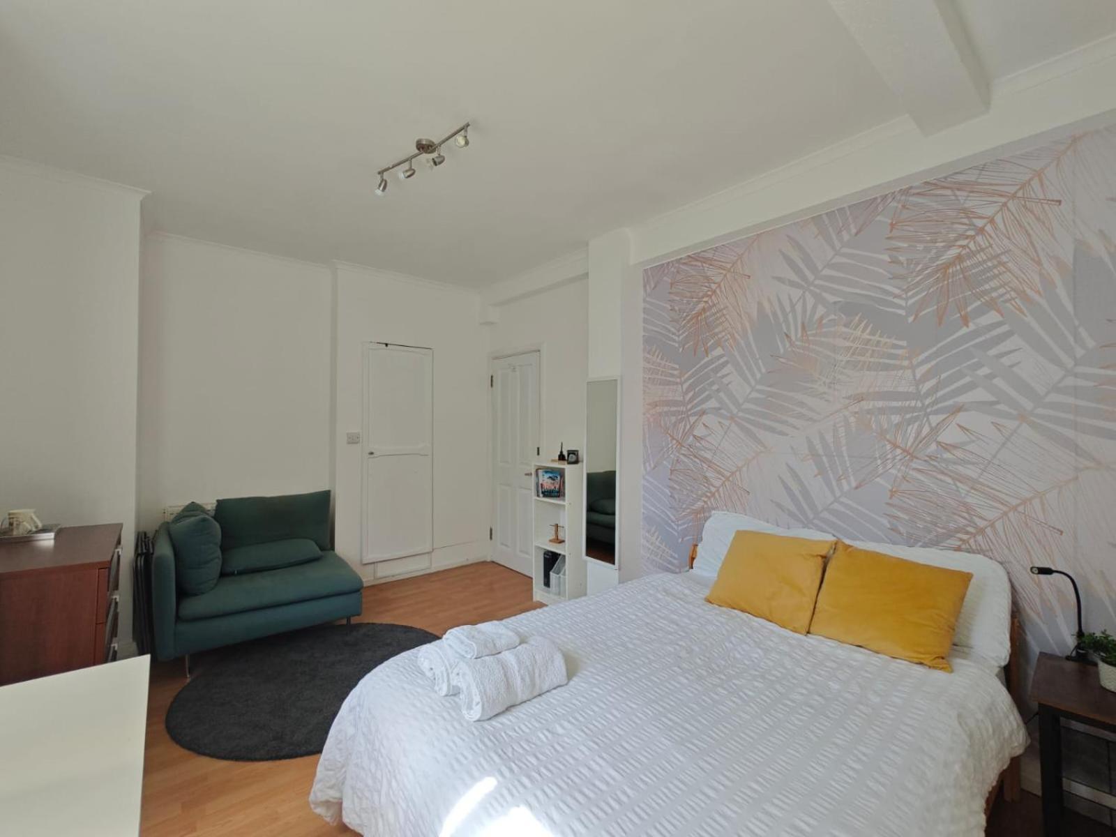Quarto em Acomodações Particulares Stunning Large Double Bed *