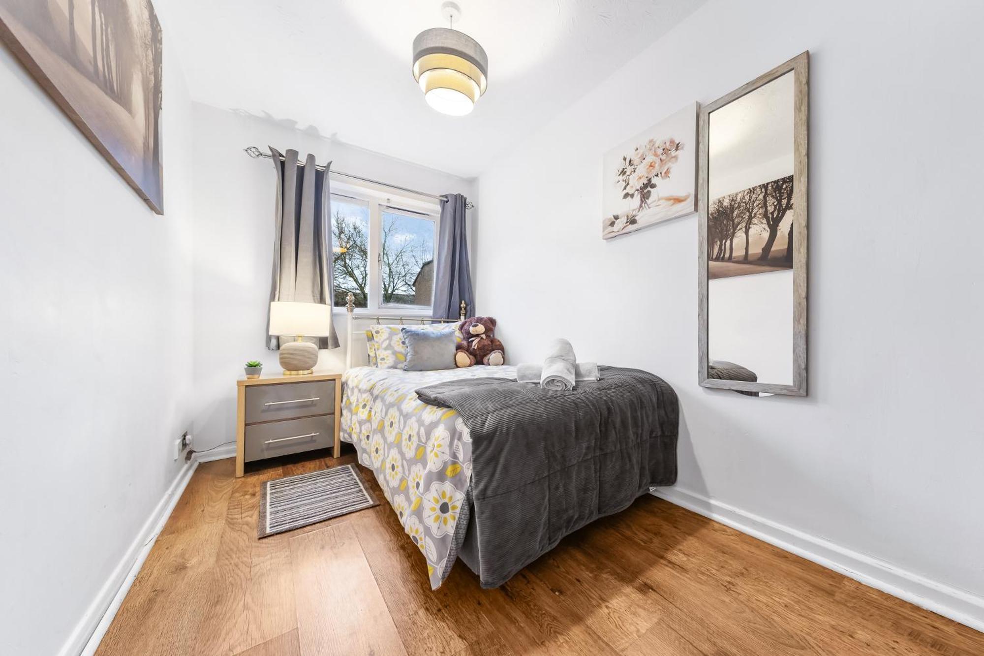 Luxe 2bed, Free Parking And Permit, Great Transport Links Londres