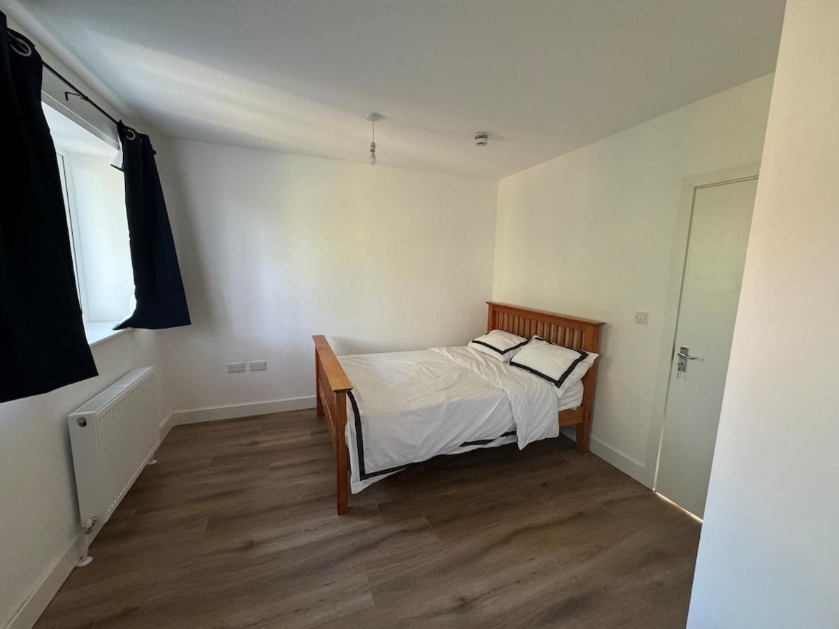 Hébergement de vacances 4-bedroom Escape-bright & Cozy *