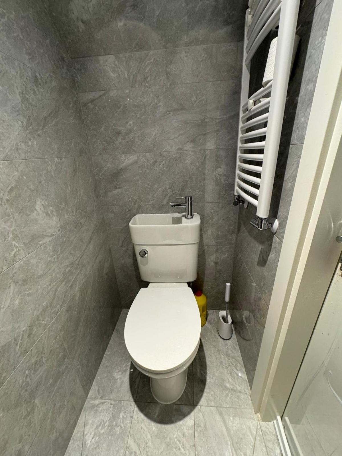 Hébergement de vacances 4-bedroom Escape-bright & Cozy