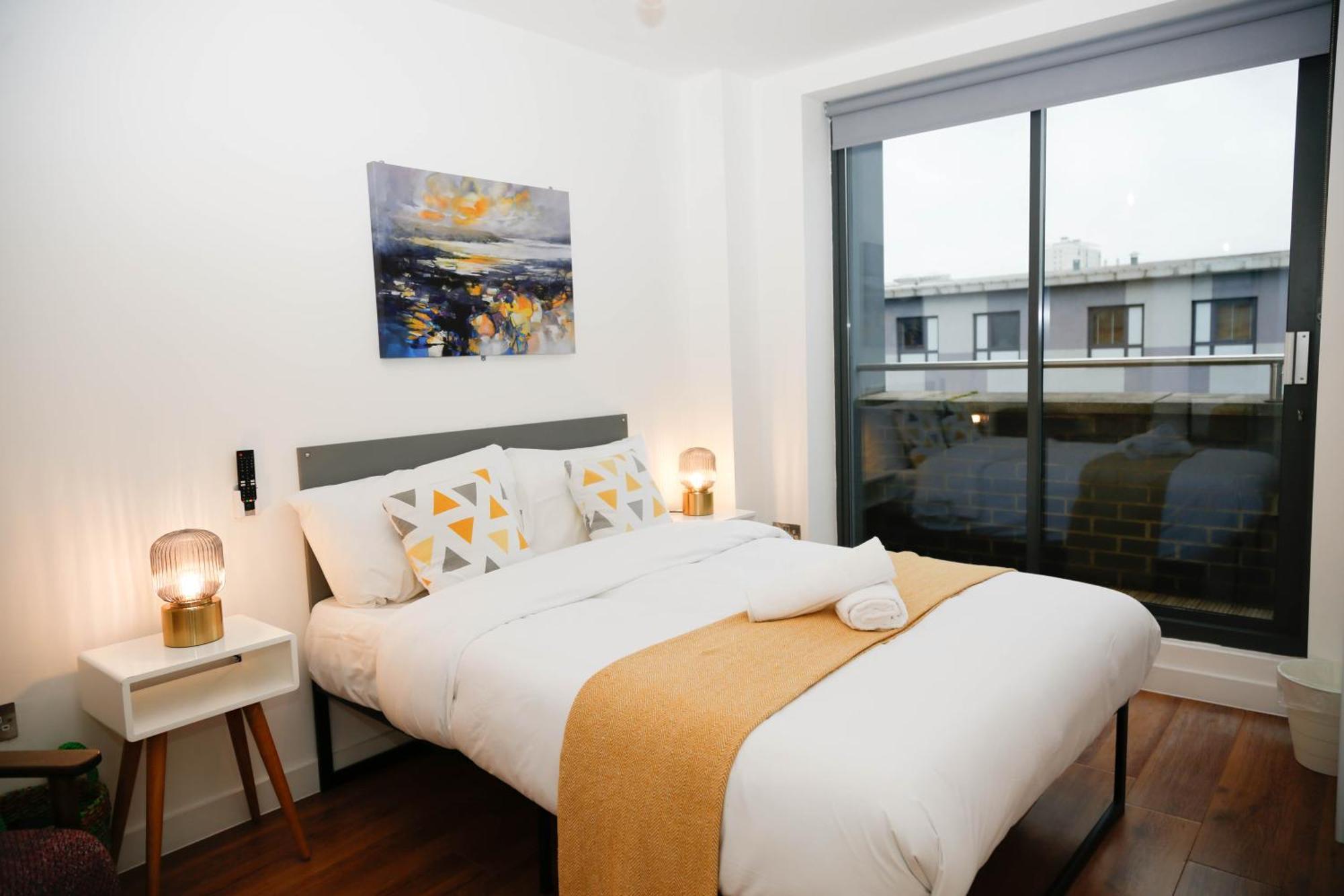 Appartement New Luxury In Location Next To Shops, Cafes, Bars & Metro Londres