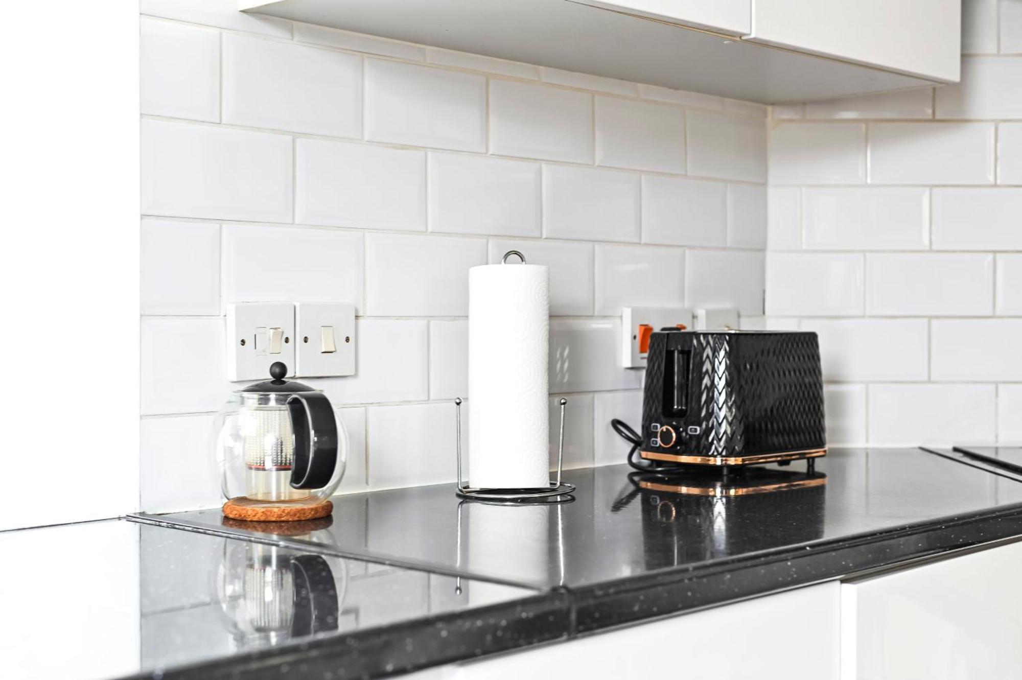 Cosy 1-Bed E15, Sleeps 4, 1 Min From Tube Station Near O2 Arena * Londres