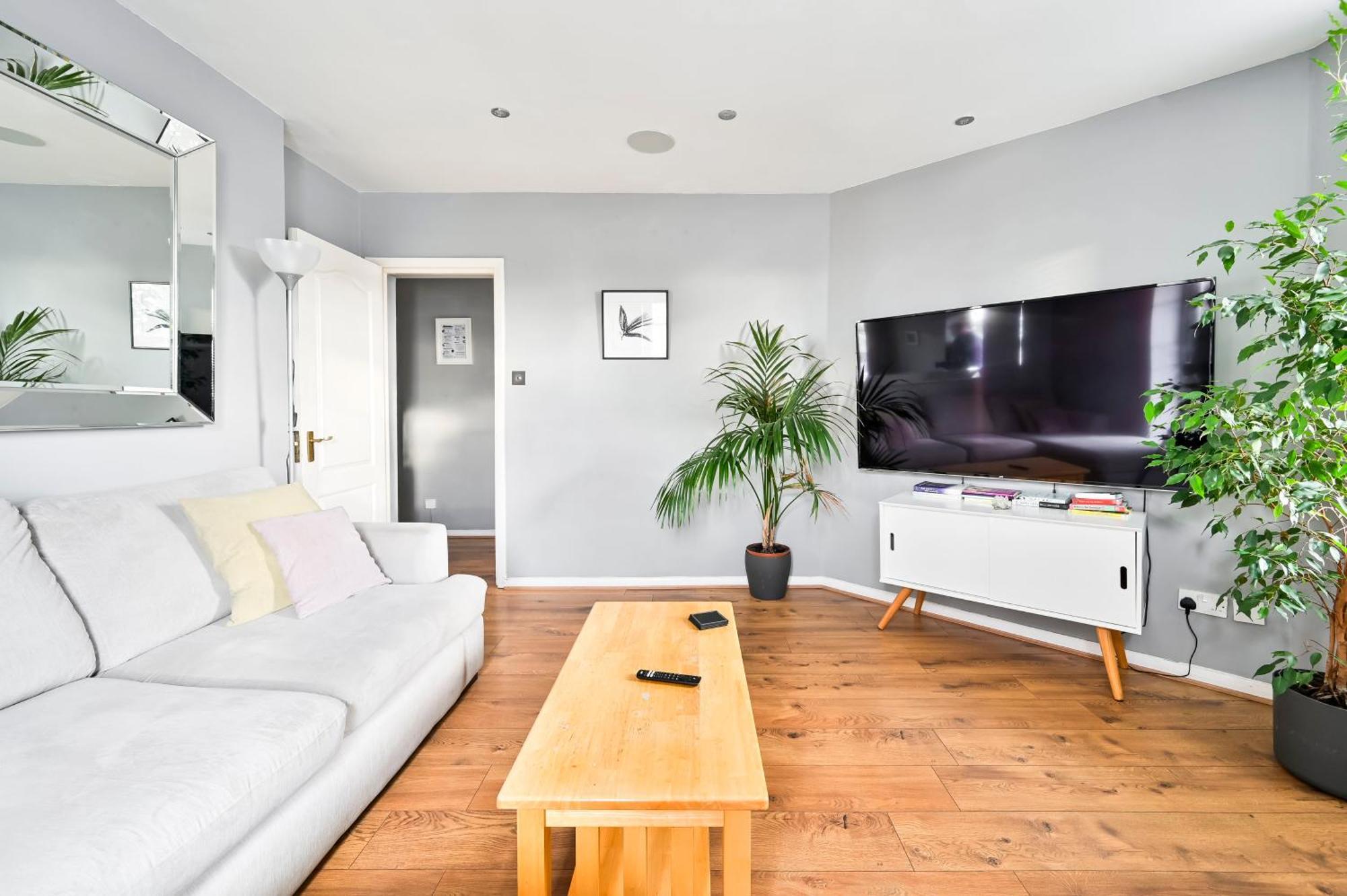 Cosy 1-Bed E15, Sleeps 4, 1 Min From Tube Station Near O2 Arena Appartement