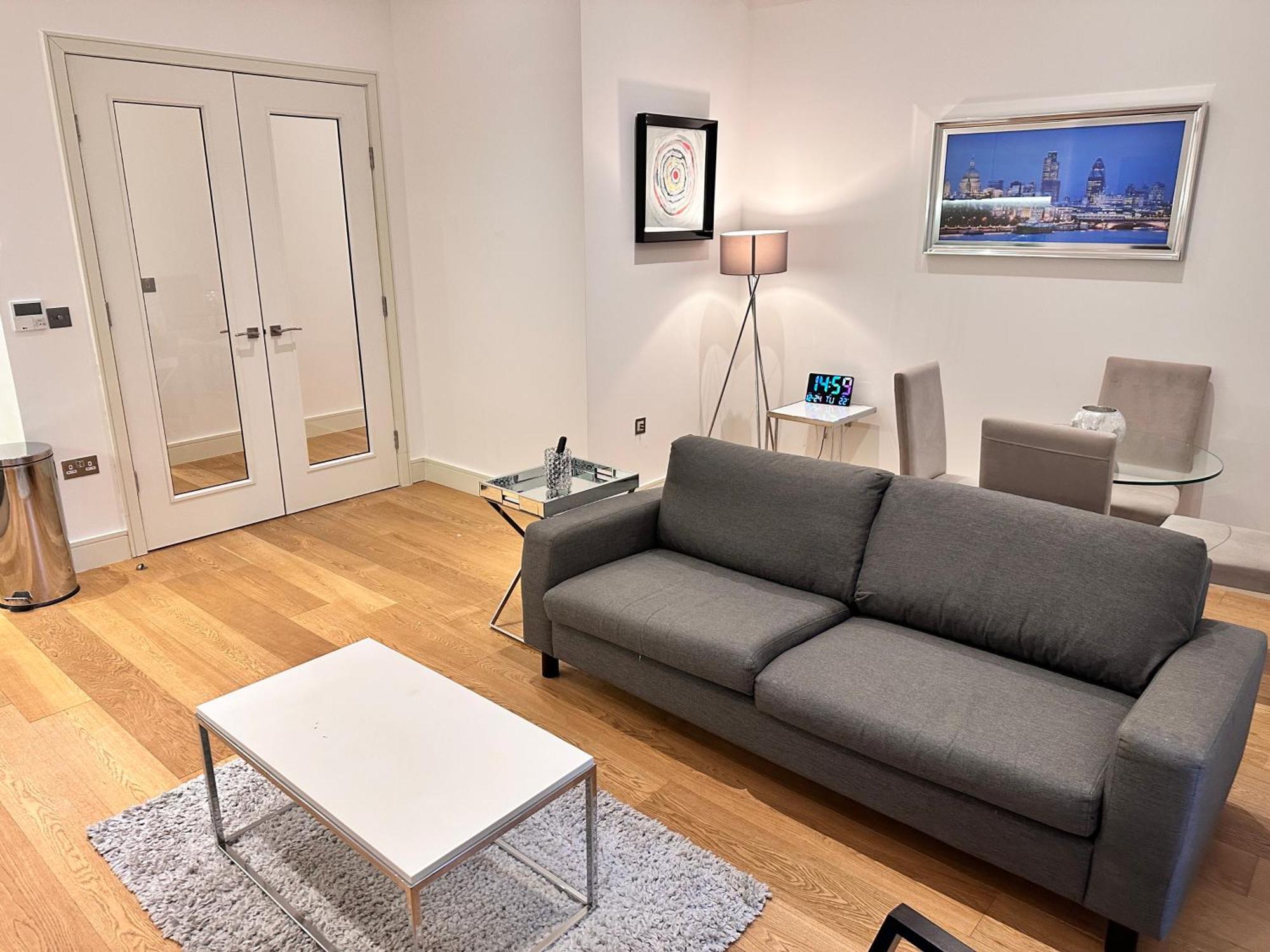 Apartment-sleeps3-hottub-patio Appartement