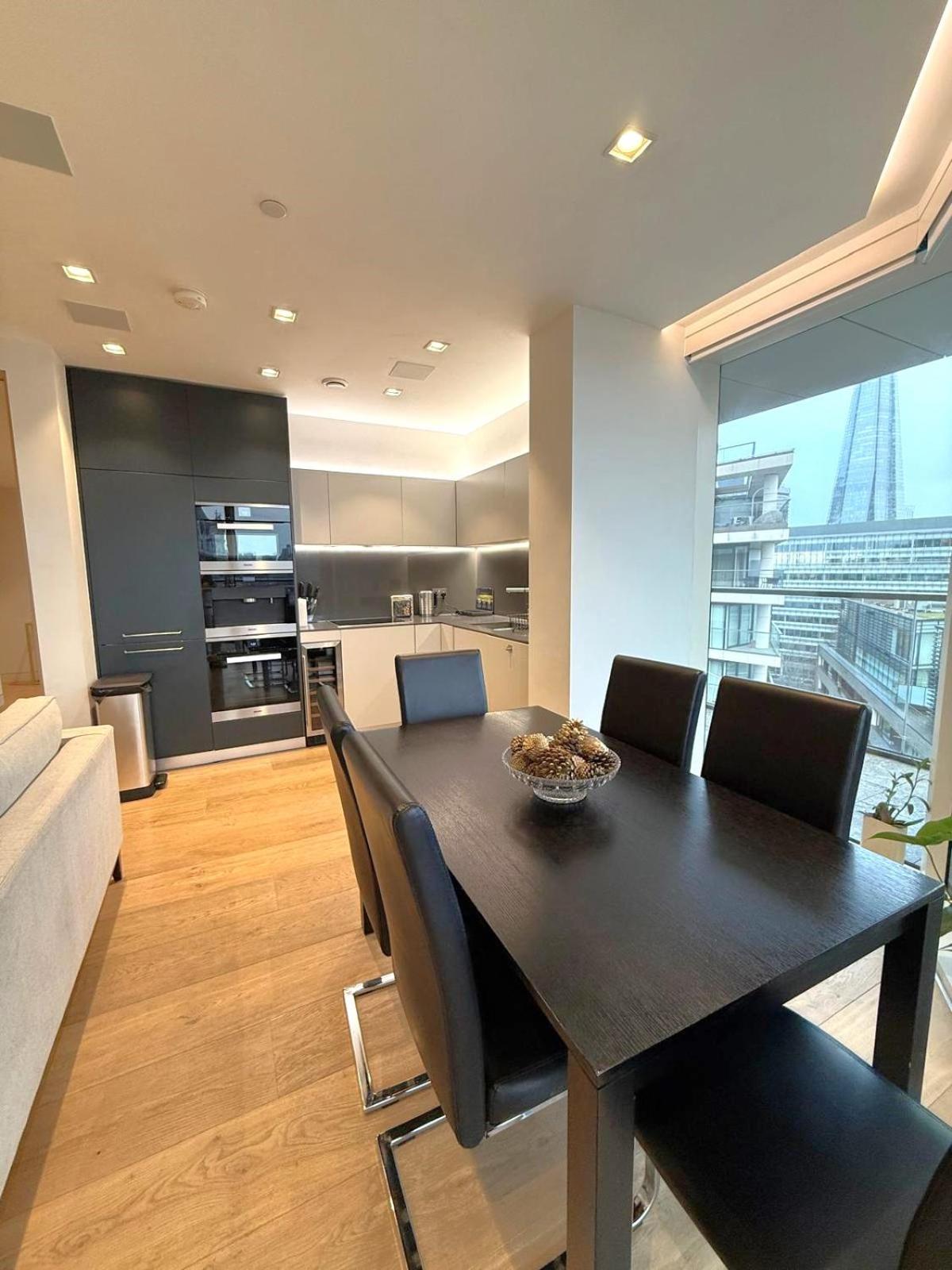 Tower Bridge Amazing View Luxury 3 Beds Londen
