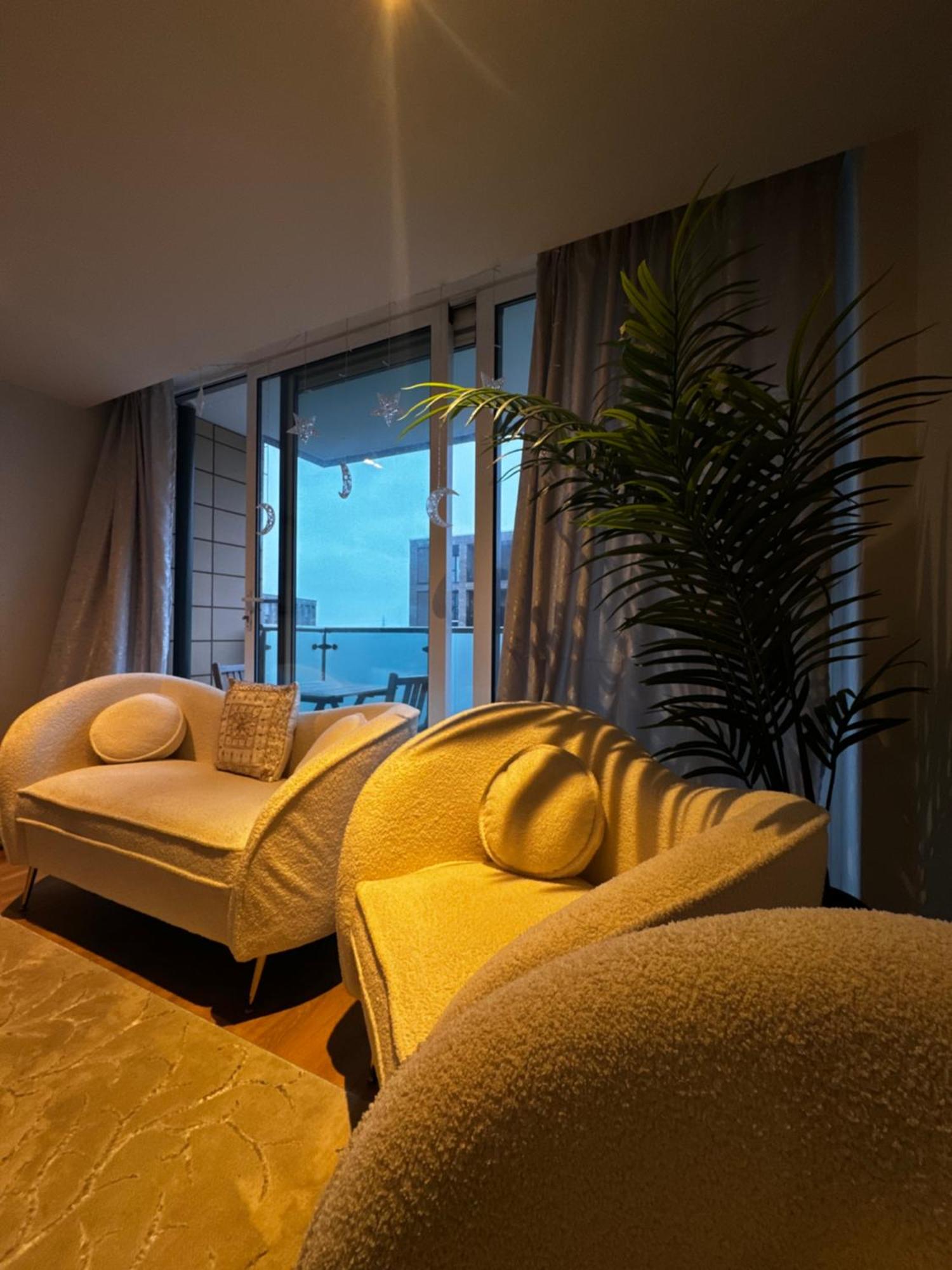 Luxury Entire 1 Bed Flat, Excel, Airport, Custom House Apartamento Londres