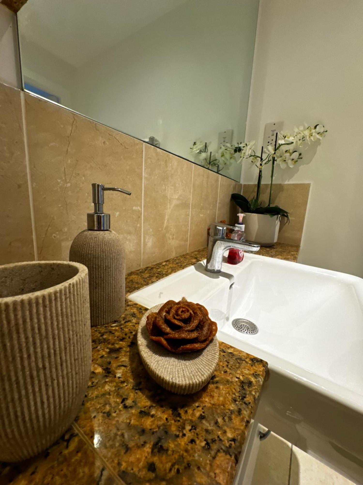 Luxury Entire 1 Bed Flat, Excel, Airport, Custom House Apartamento *