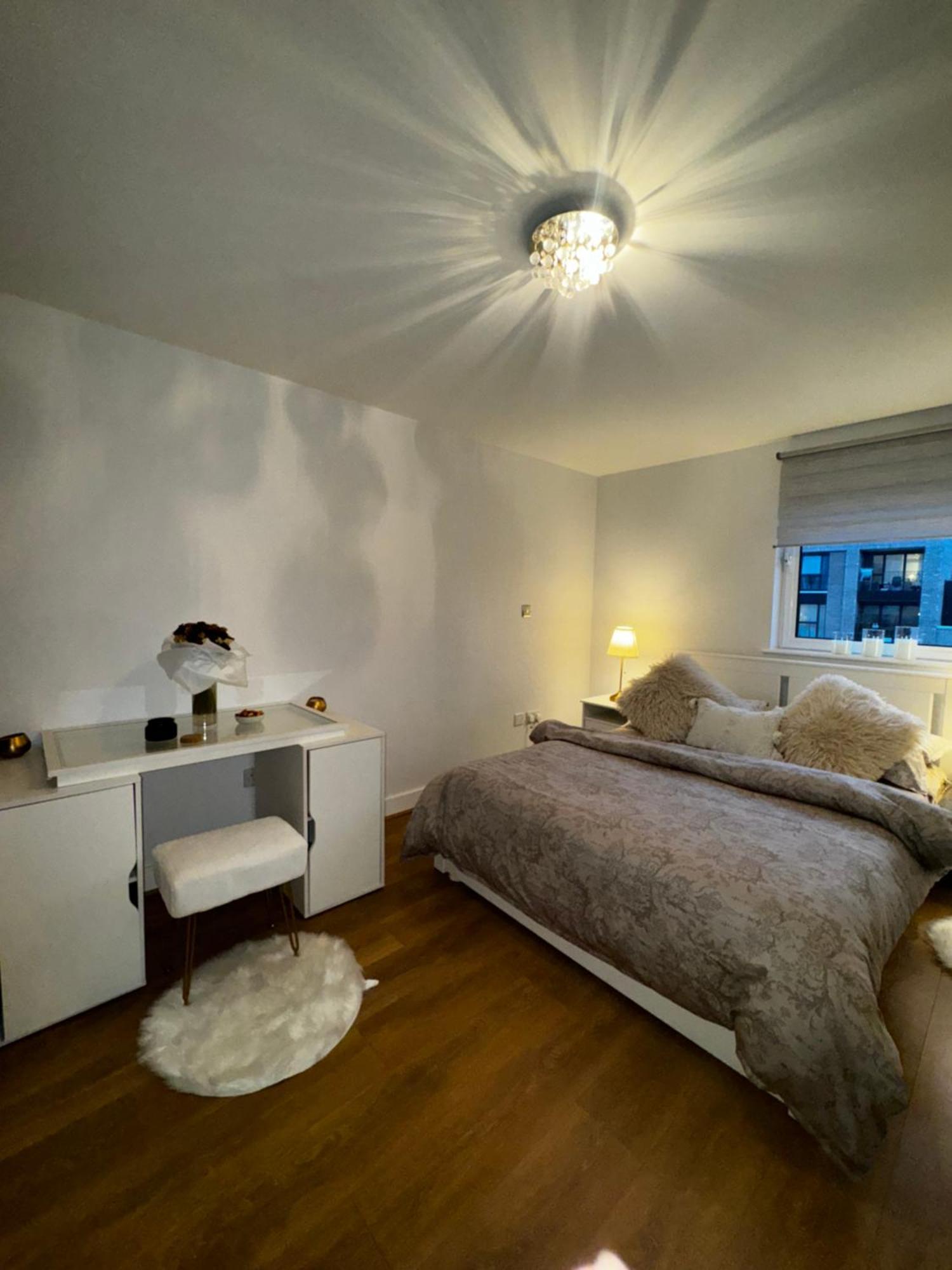 Luxury Entire 1 Bed Flat, Excel, Airport, Custom House Apartamento Londres