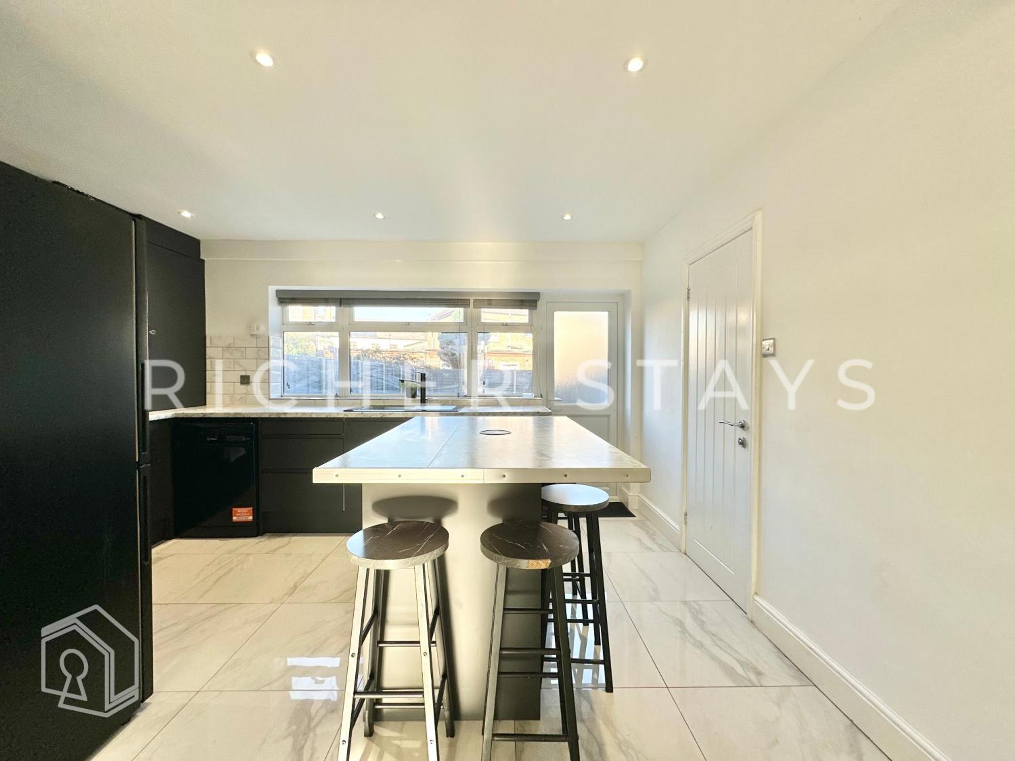 Modern 1-2 Bedroom East Ldn Flat With Private Garden Appartement