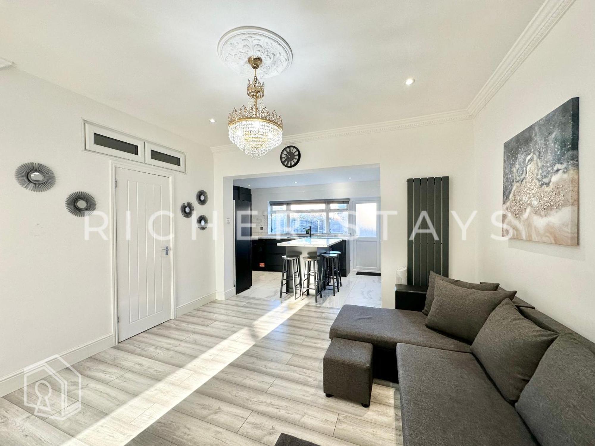 Modern 1-2 Bedroom East Ldn Flat With Private Garden Appartement *