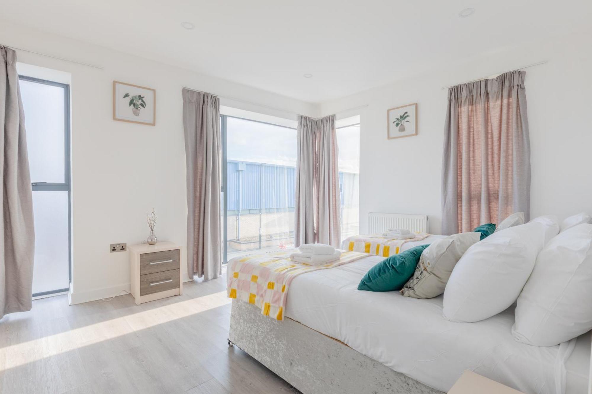 Spacious 3bd Flat Near Airport Londres
