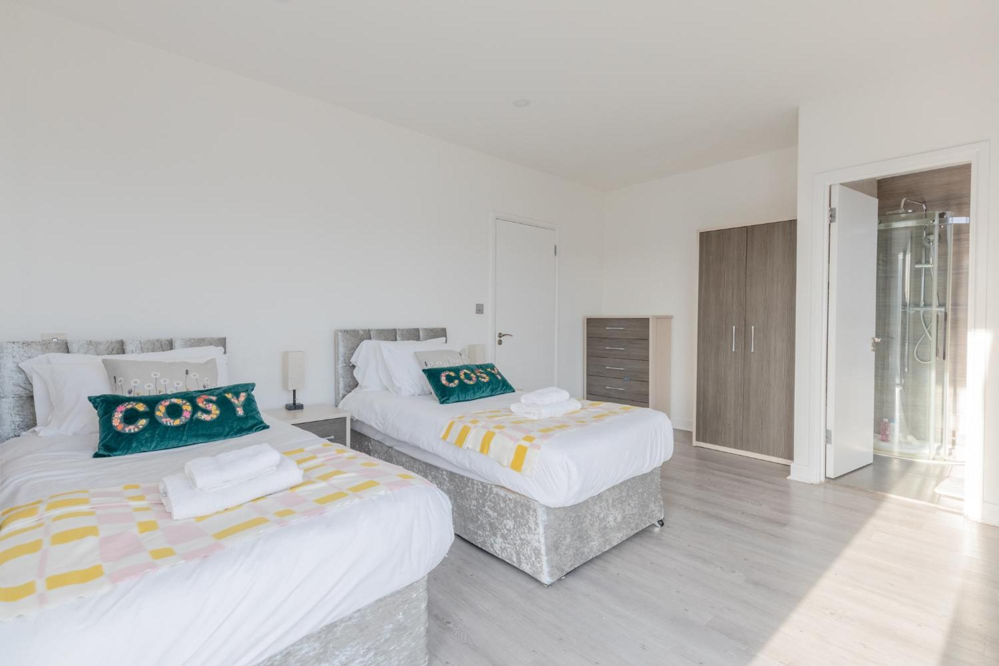 Spacious 3bd Flat Near Airport Londres