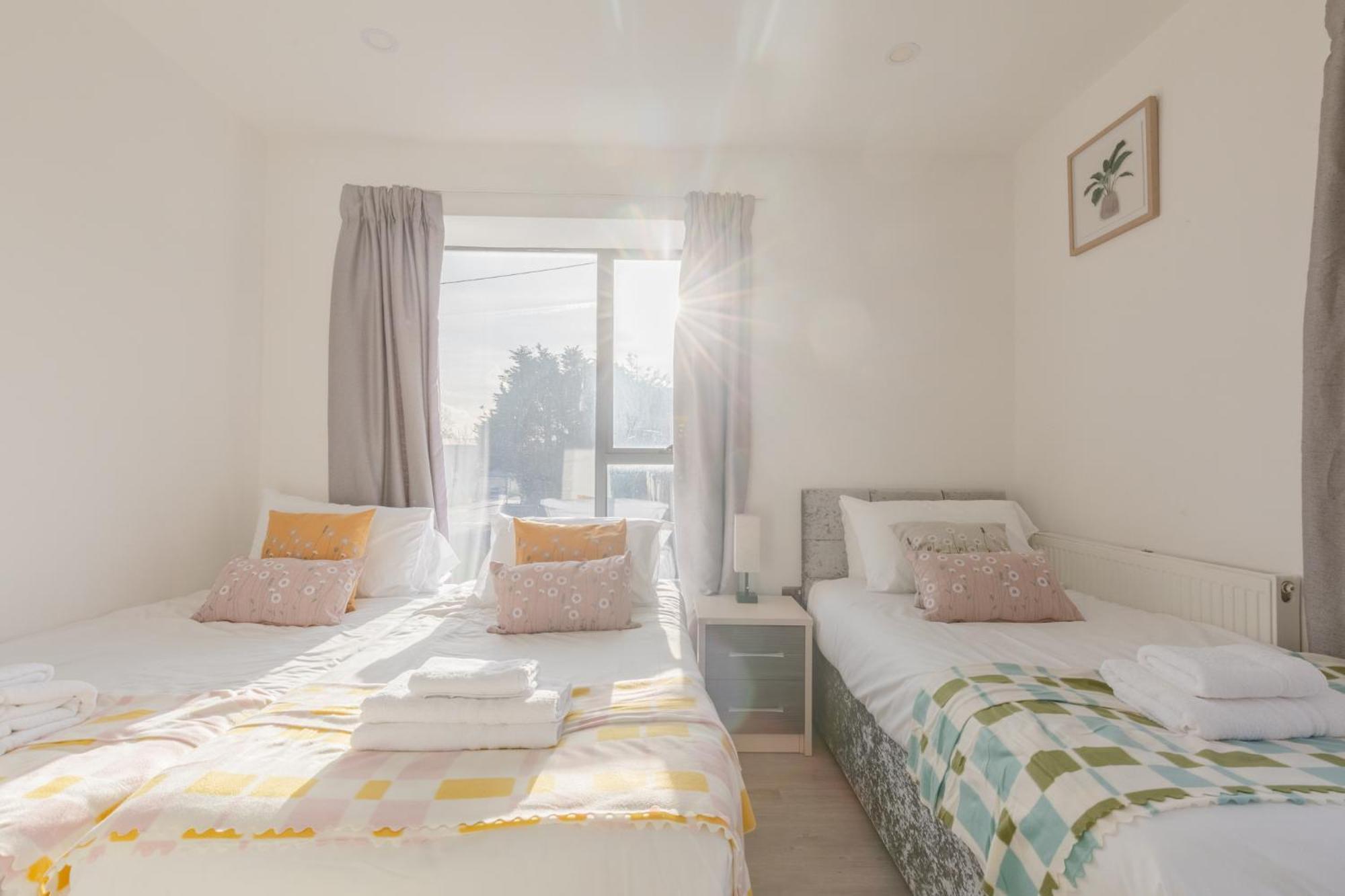 Apartamento Spacious 3bd Flat Near Airport Londres