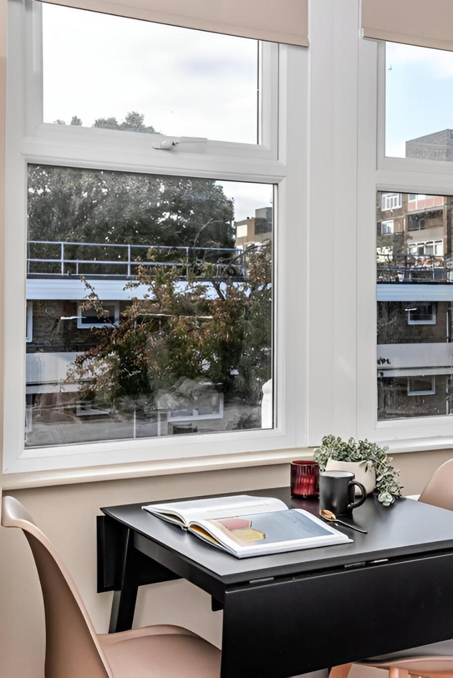 Delightful With Modern Kitchenette Appartement Londres