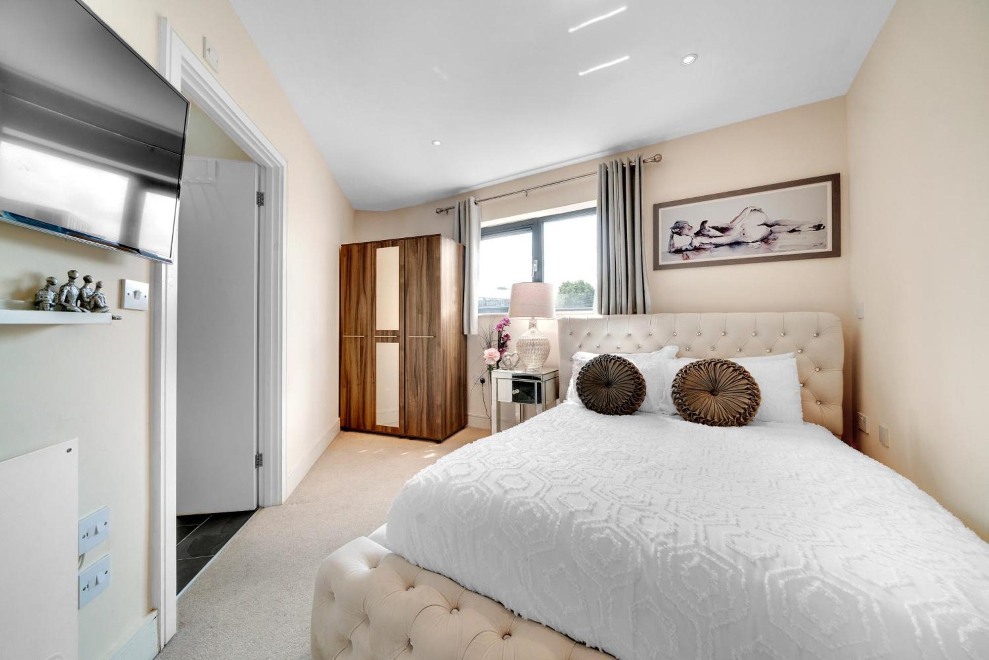 Luxury 2 Bedroom 2 Bathroom - Prime Location In Tower Bridge Bridge