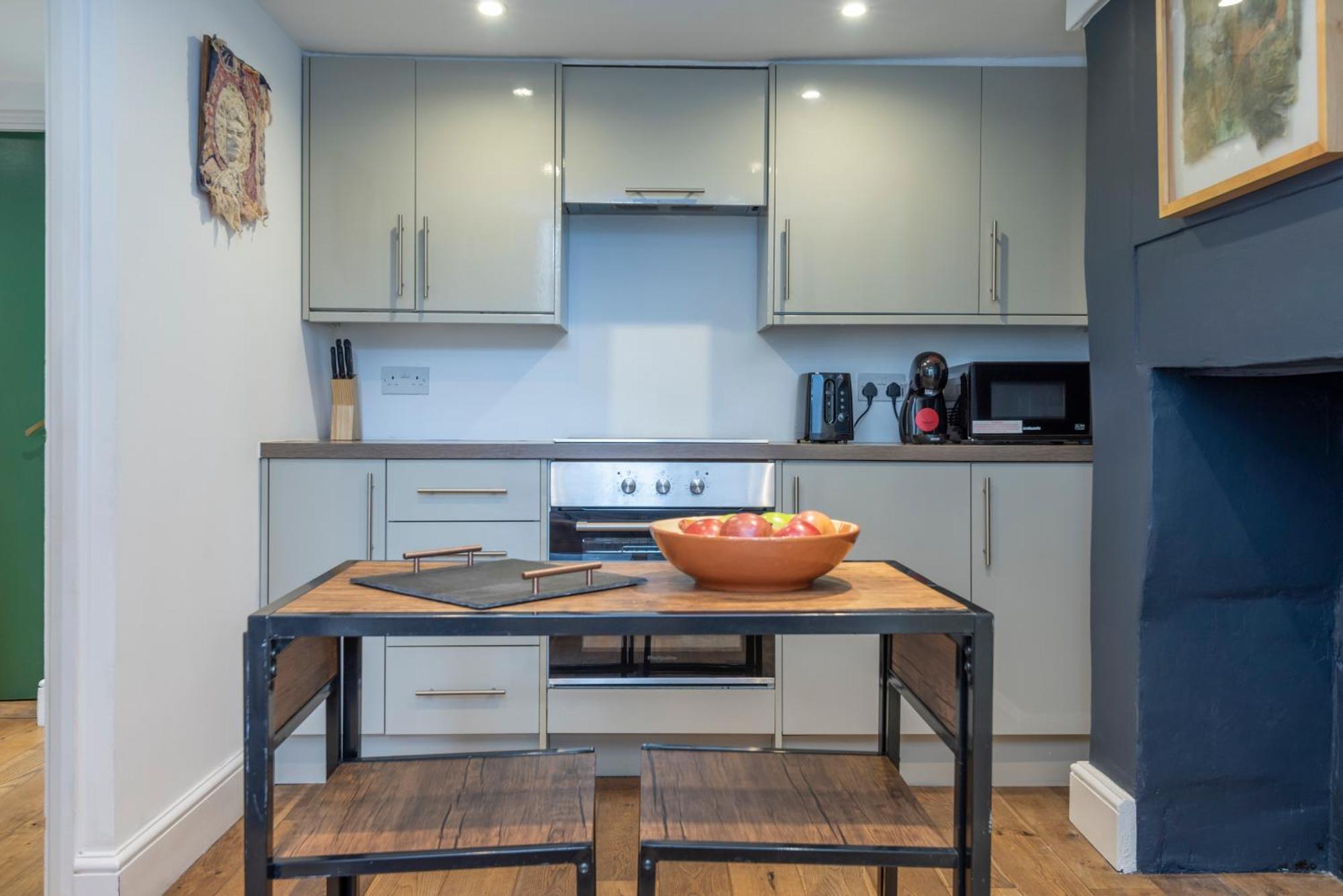Chic 1-bed Garden Flat, London, Convenient For Tower Bridge, Great Public Transport Appartement Londres