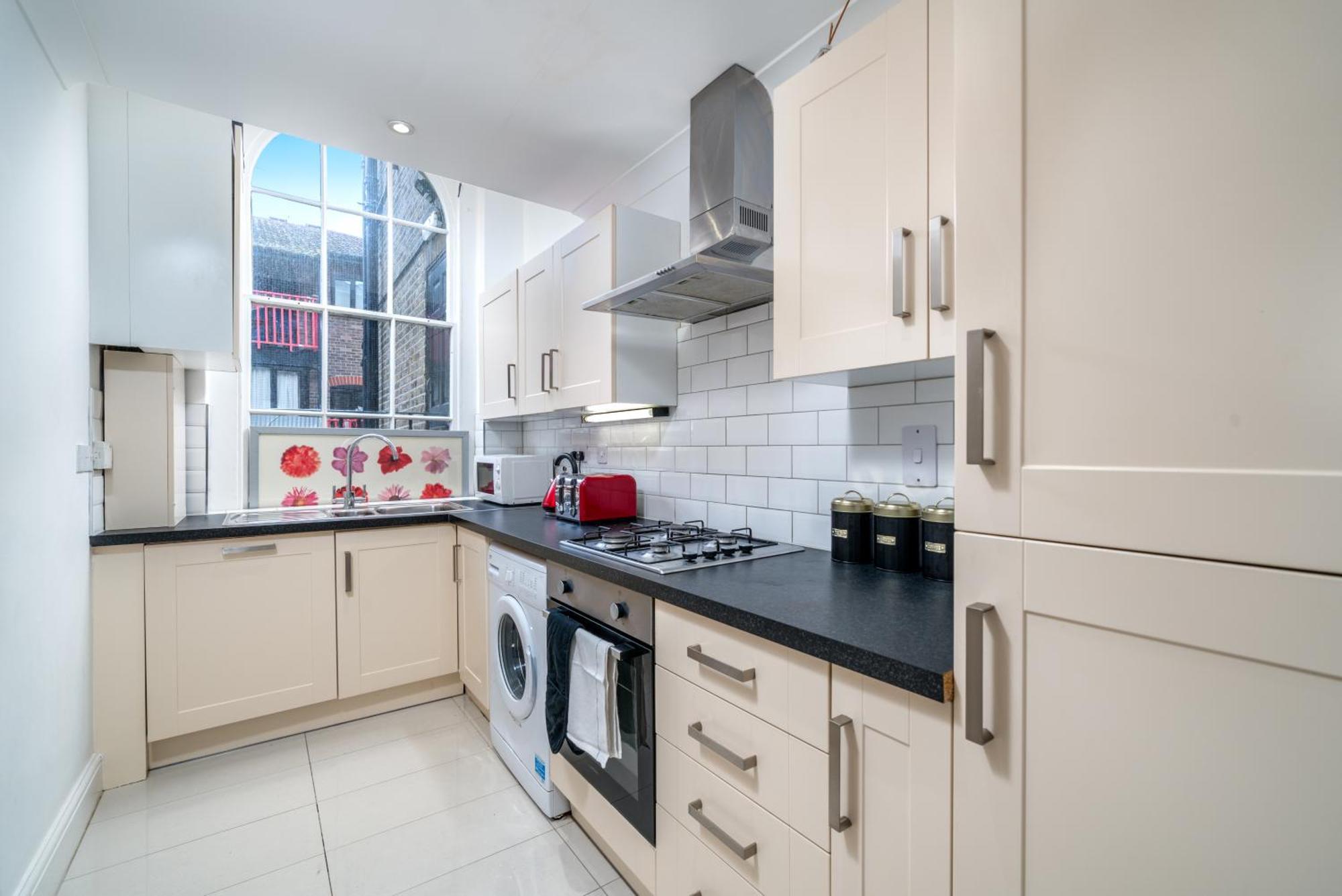 Canary Wharf - Spacious Near Excel Exhibition Centre, O2 Arena, Airport, Free Parking & Wifi