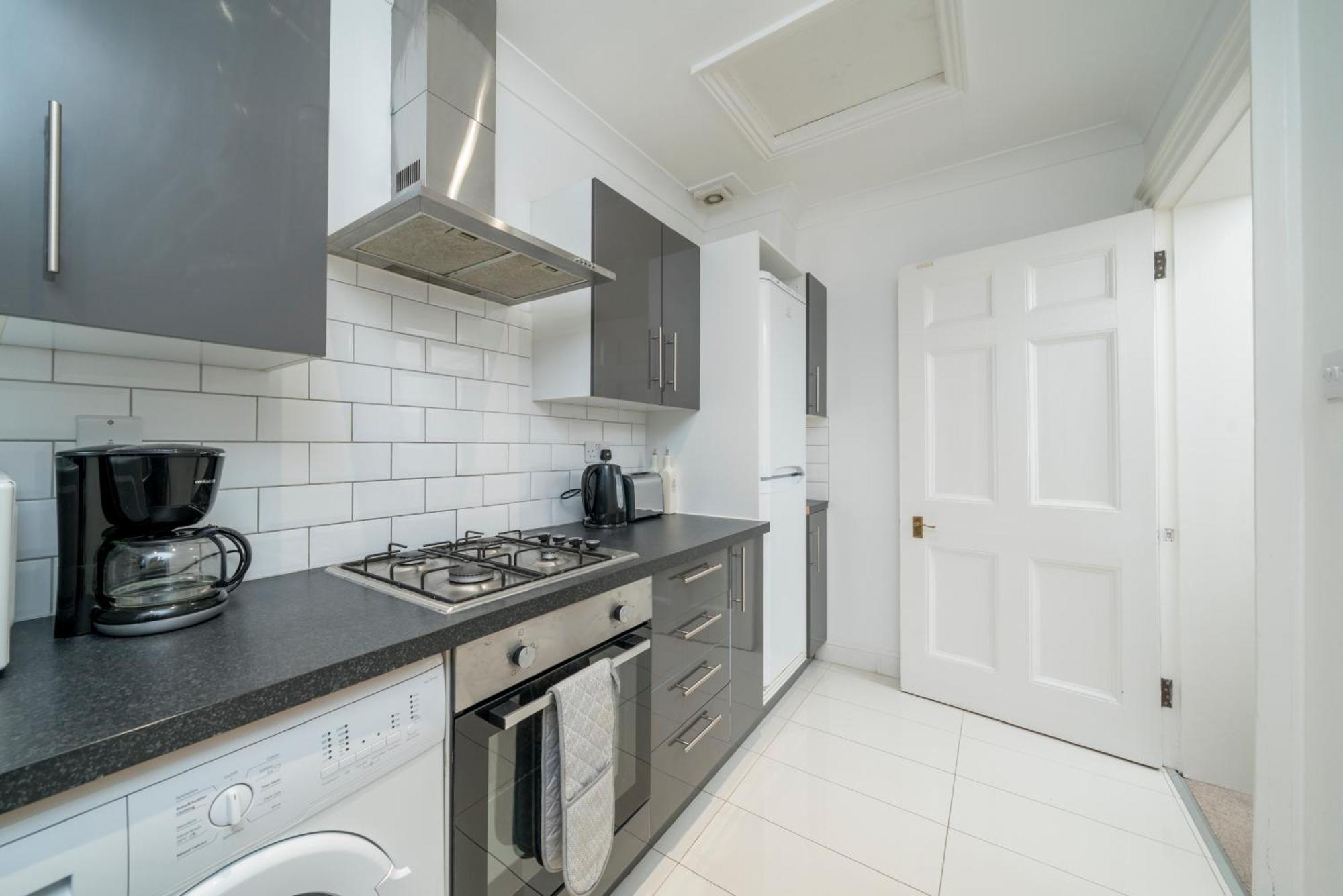 Canary Wharf - Spacious Near Excel Exhibition Centre, O2 Arena, Airport, Free Parking & Wifi