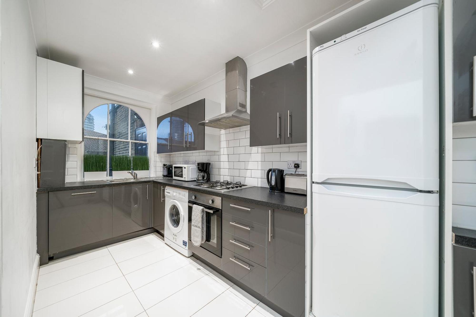 Canary Wharf - Spacious Near Excel Exhibition Centre, O2 Arena, Airport, Free Parking & Wifi Londen