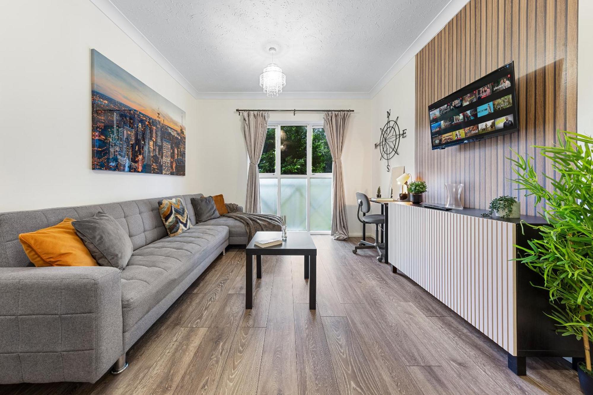 Elegant & Cozy Fbs Downtown Flat