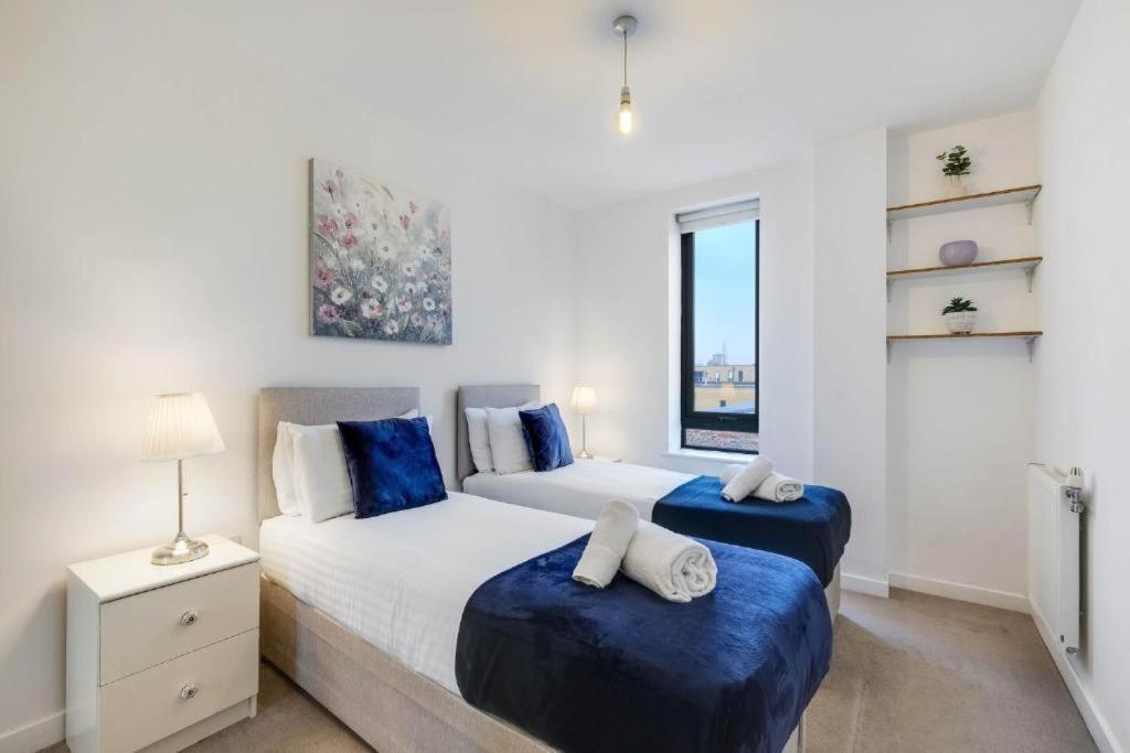 Modern 3-bedroom, 1-bathroom In East Apartamento
