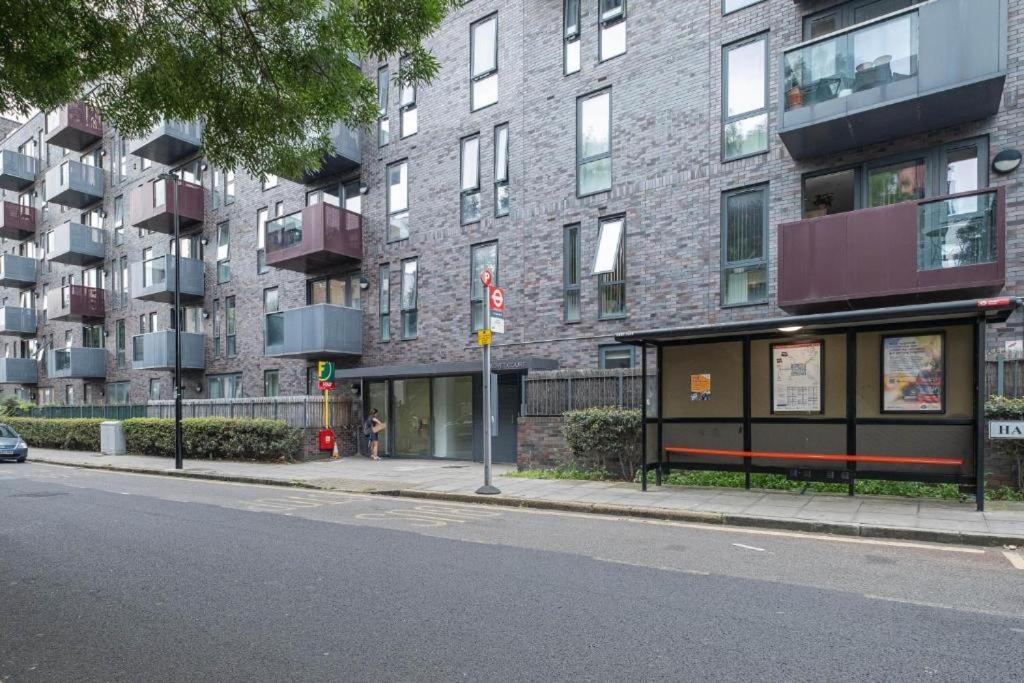 Apartamento Modern 3-bedroom, 1-bathroom In East Londres