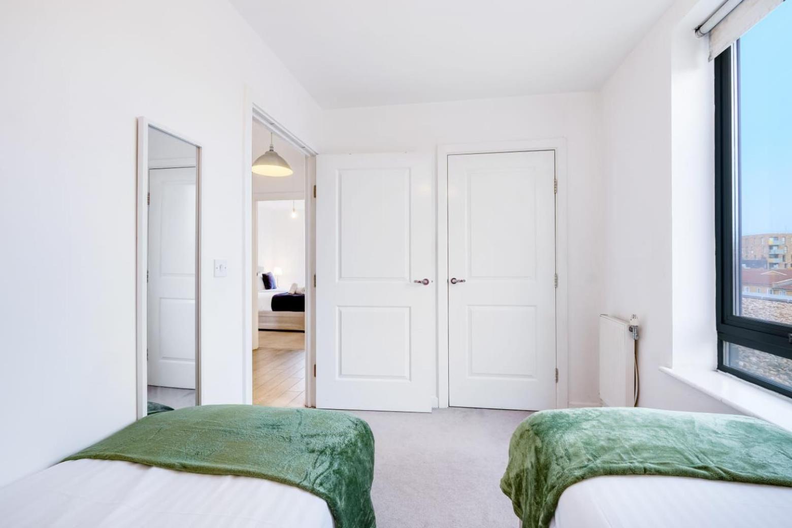 Modern 3-bedroom, 1-bathroom In East Apartamento *