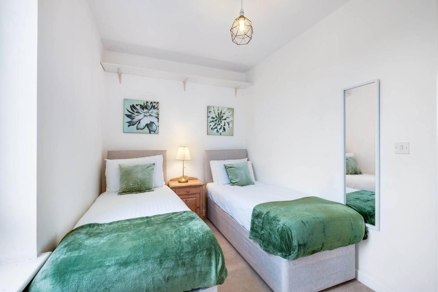 Apartamento Modern 3-bedroom, 1-bathroom In East