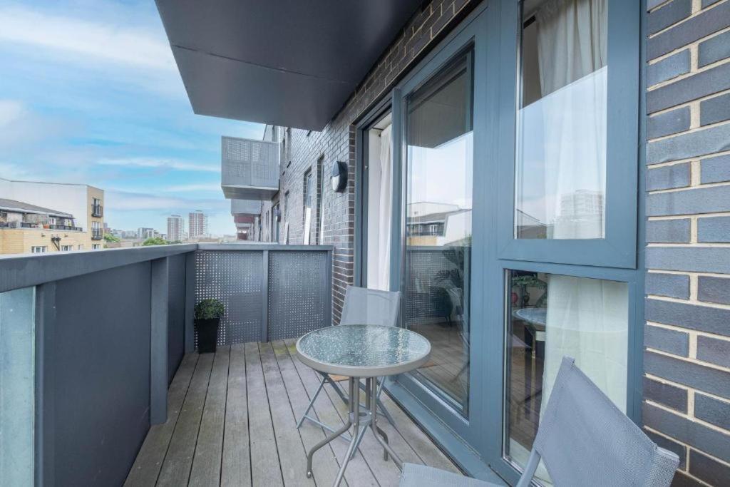 Modern 3-bedroom, 1-bathroom In East Apartamento *