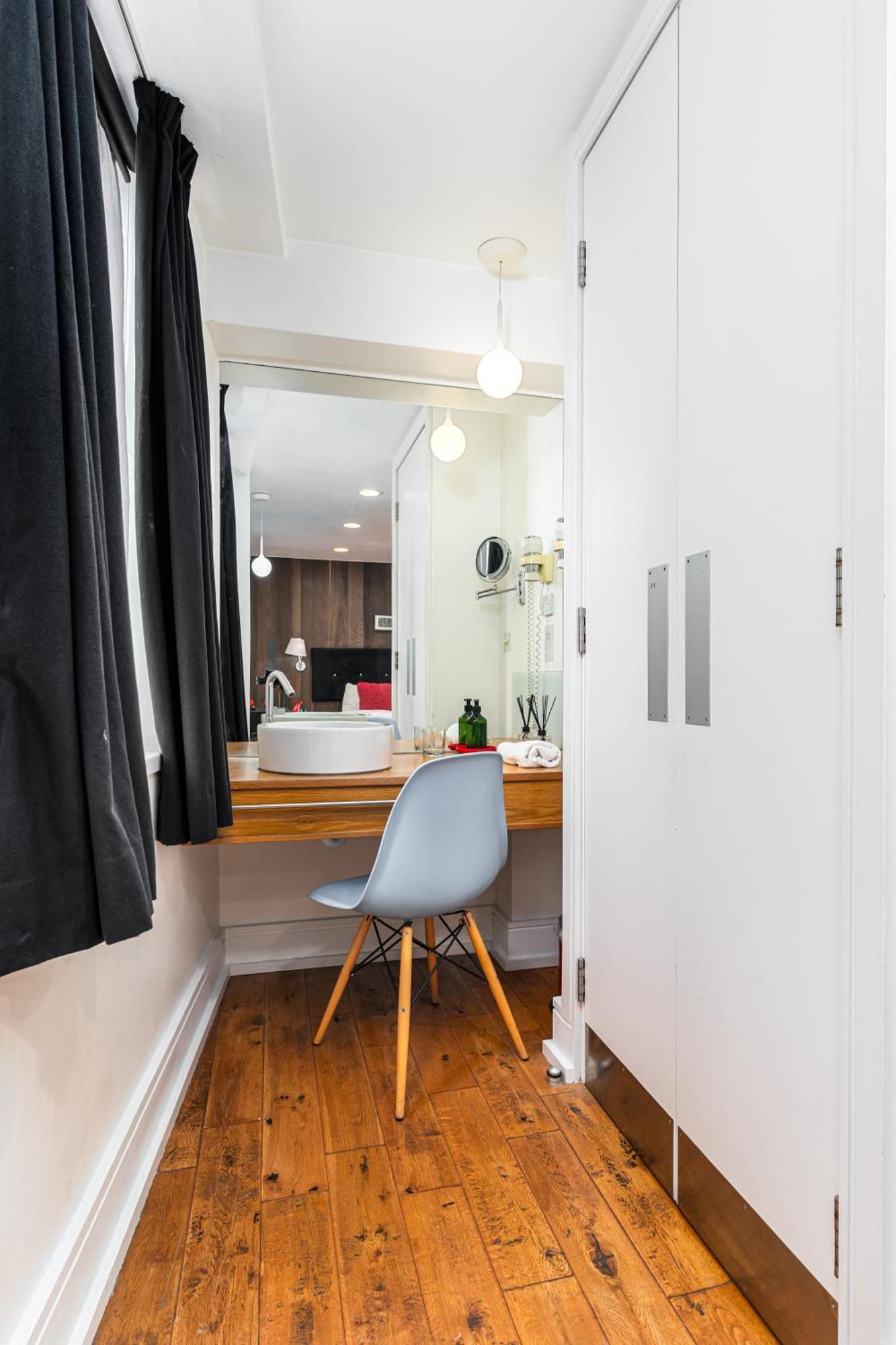The Whitechapel 4* Londres