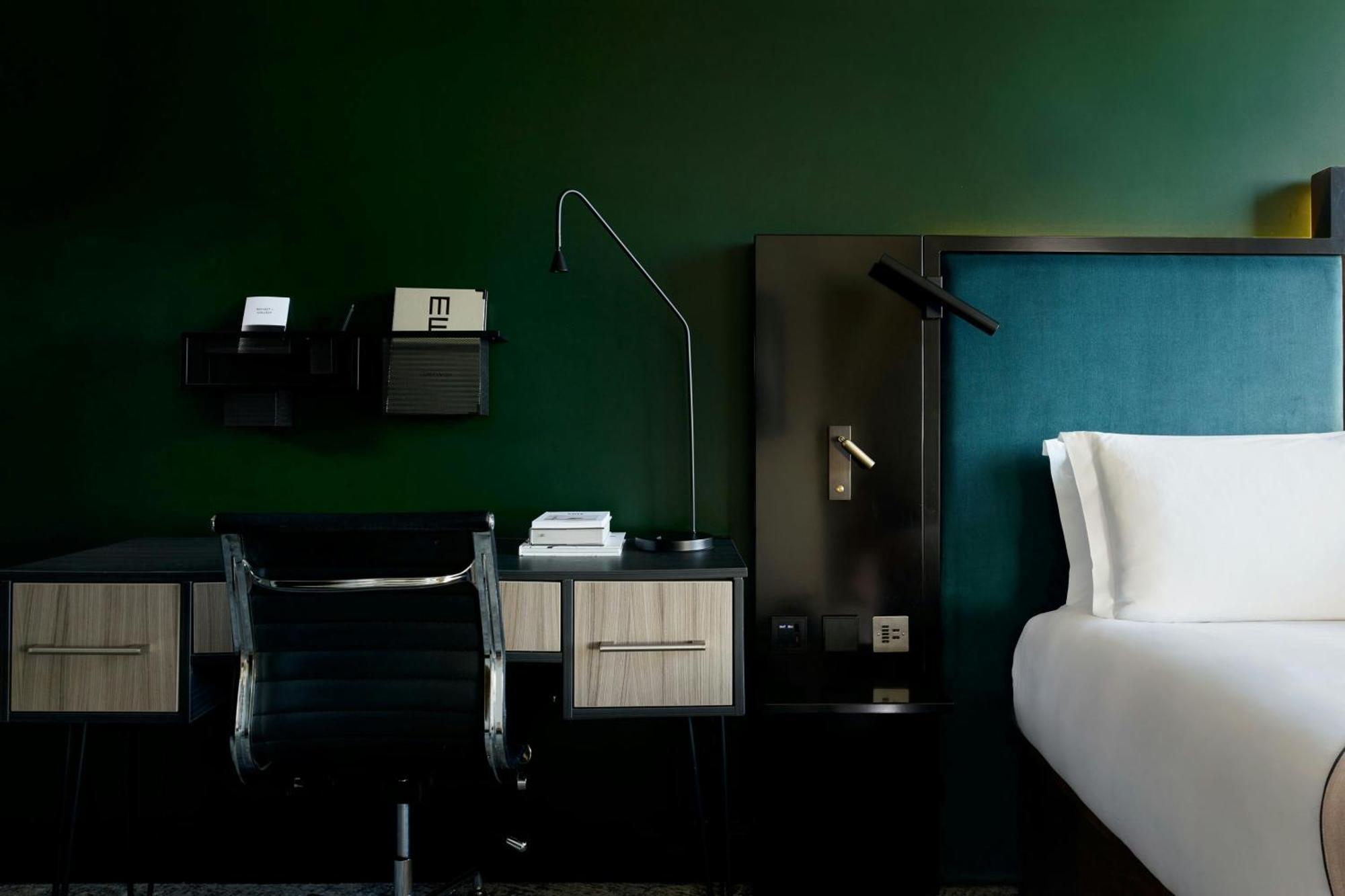 Montcalm East, Autograph Collection Londres