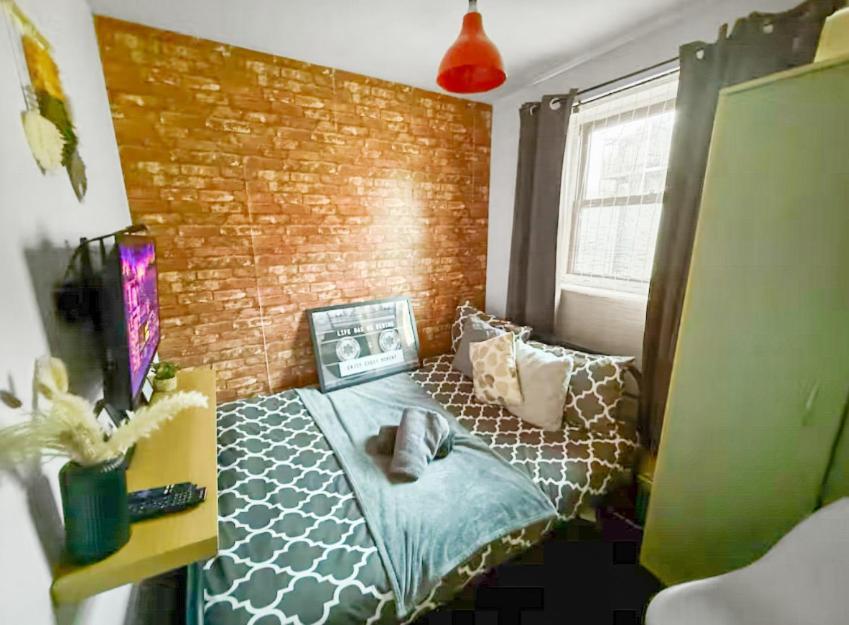 2bed Garden House W/hot Tub, Sauna & Cinema *