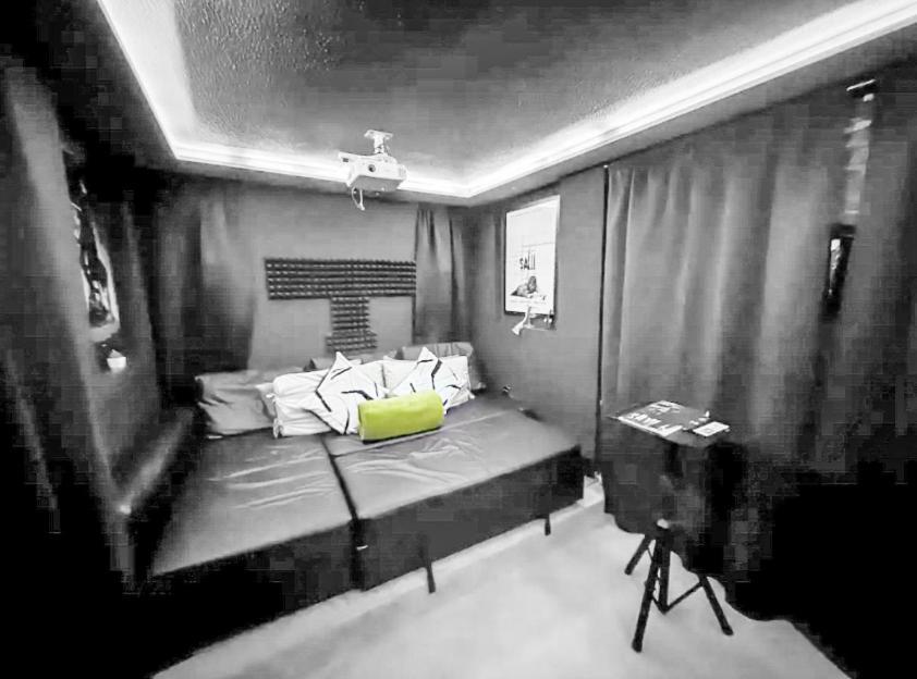 Сasa de vacaciones 2bed Garden House W/hot Tub, Sauna & Cinema