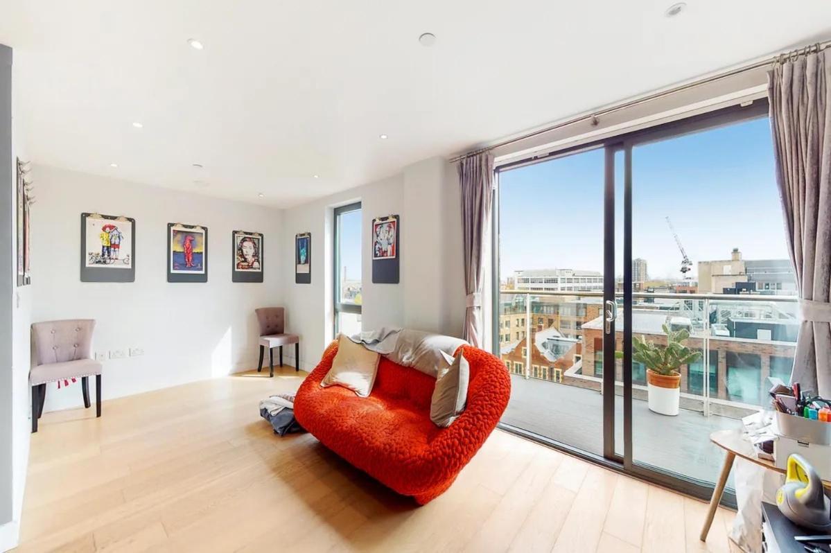 Londwell, Spitalfields & Brick Lane Luxury Balcony Penthouse