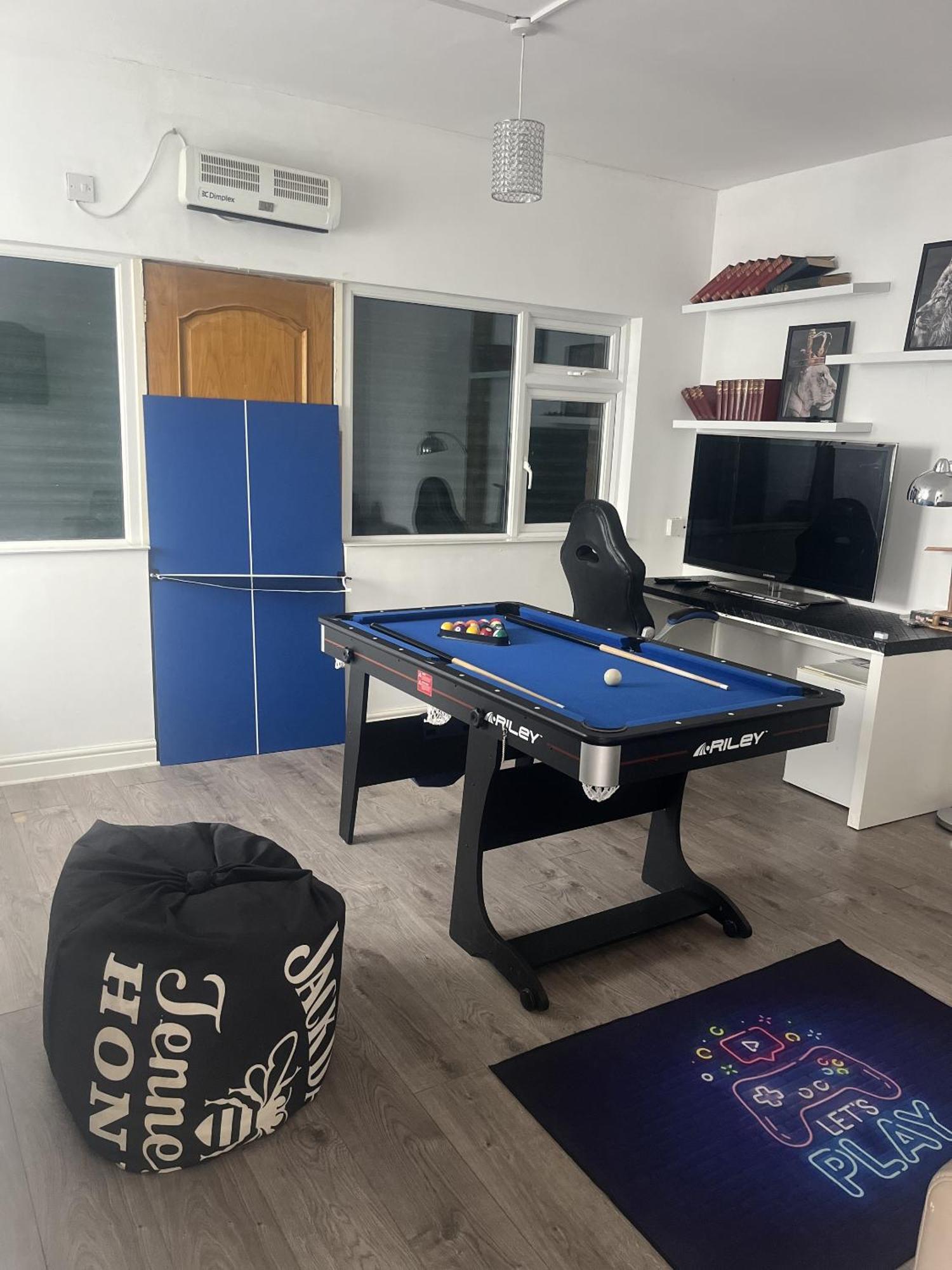 Reach Retreat Spacious 4bed House Startford Maryland Great Transport Links