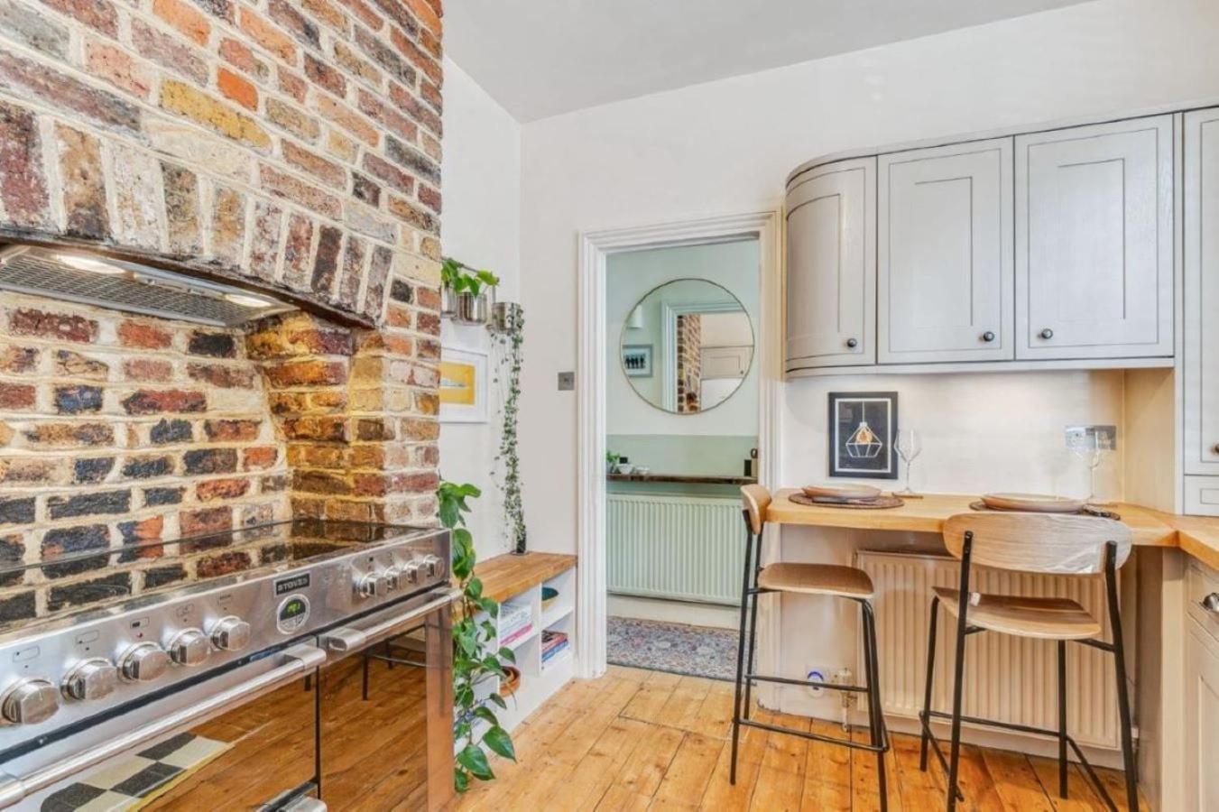Stylish 1br In Greenwich By River Thames With Garden Appartement Londres