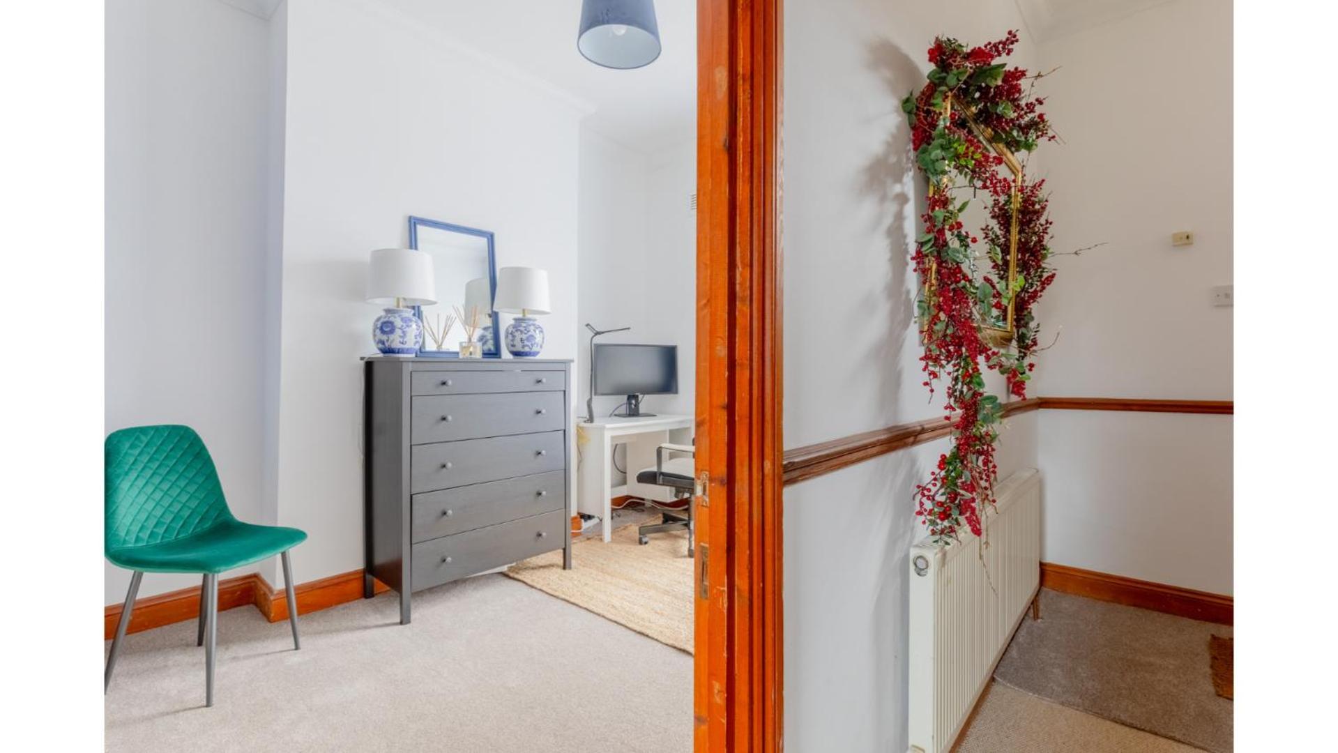 Spacious And Inviting 4bd Haggerston Londres