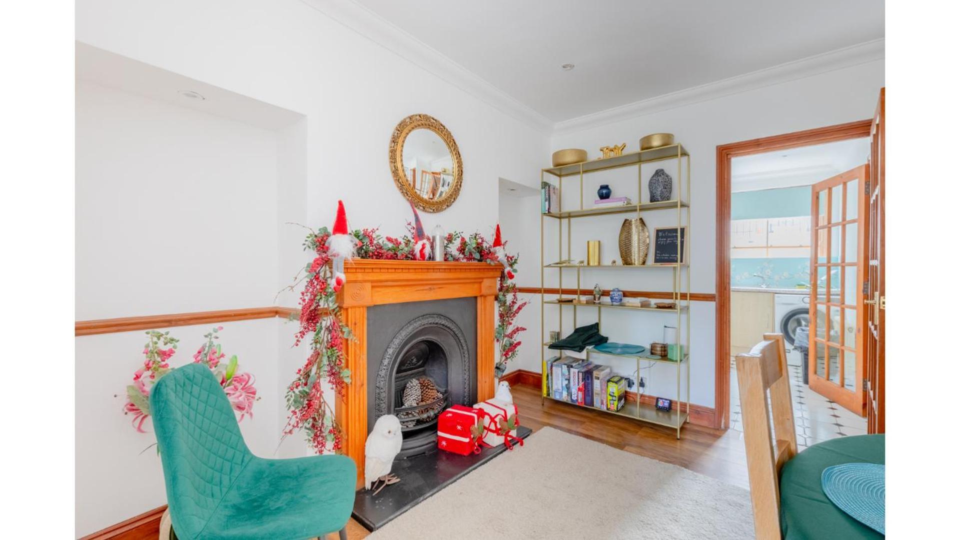 Spacious And Inviting 4bd Haggerston Londres