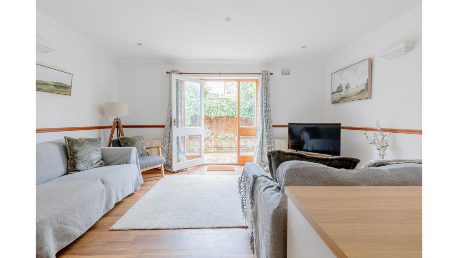 Spacious And Inviting 4bd Haggerston Appartement Londres