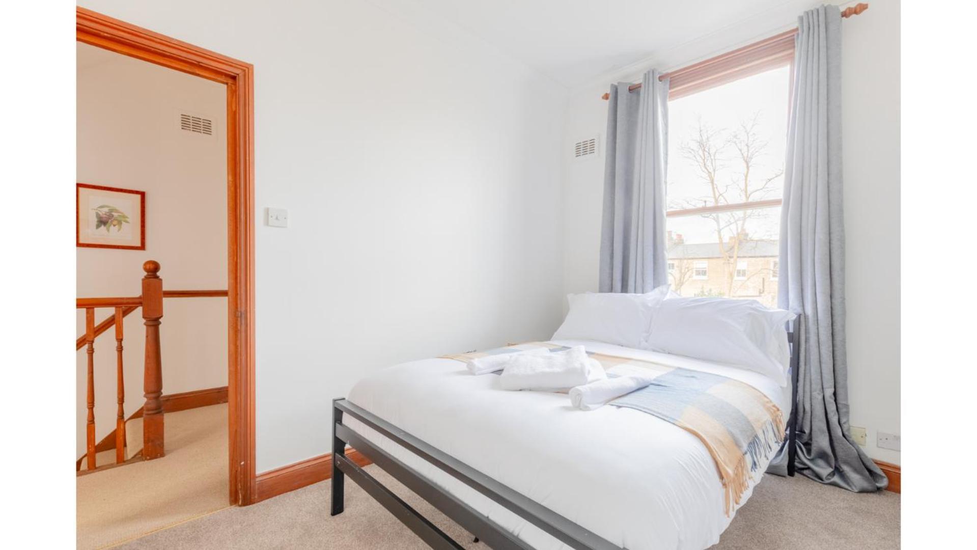 Spacious And Inviting 4bd Haggerston Londres