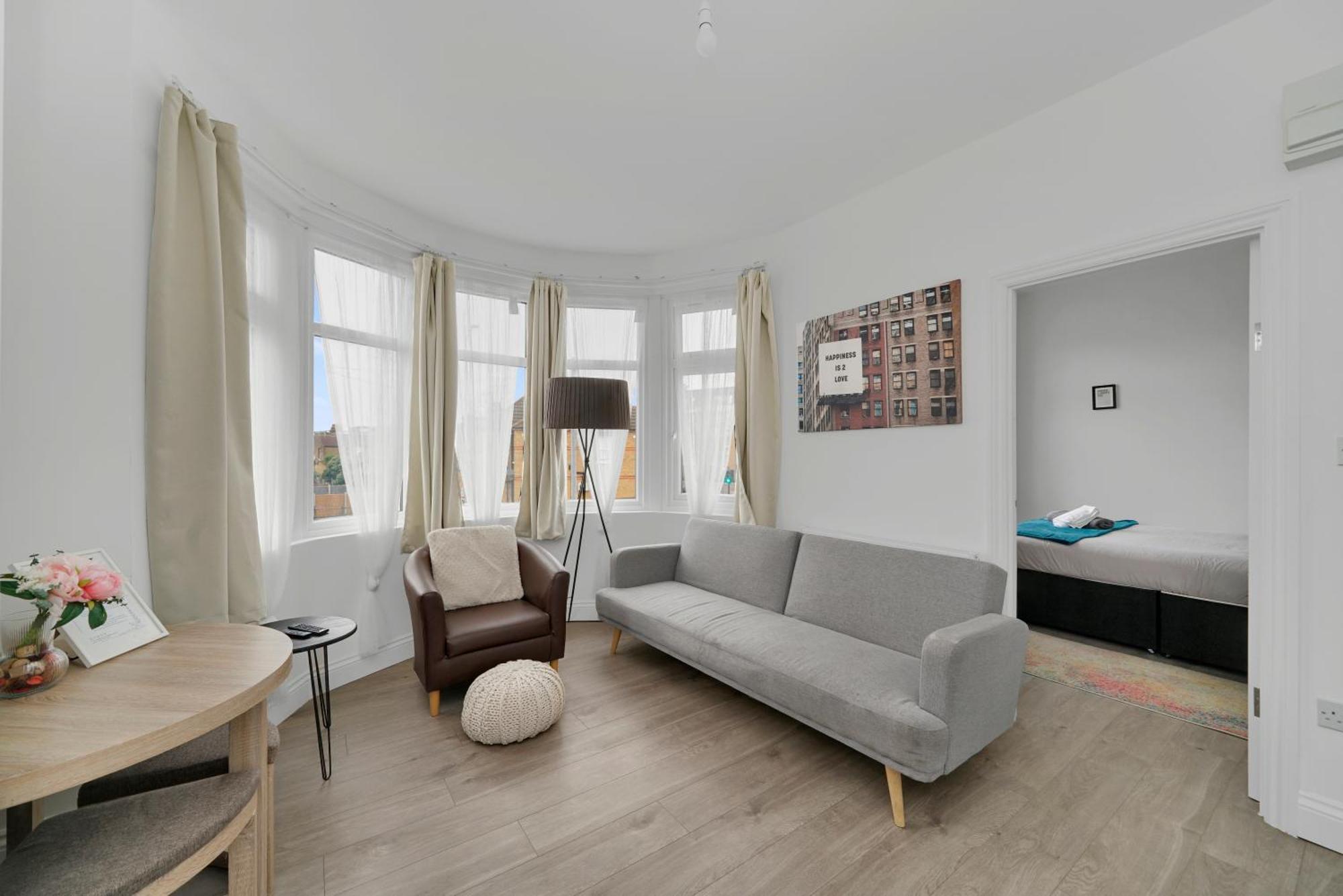 Appartement Startlet - On Elizabeth Line With Free Parking Londres