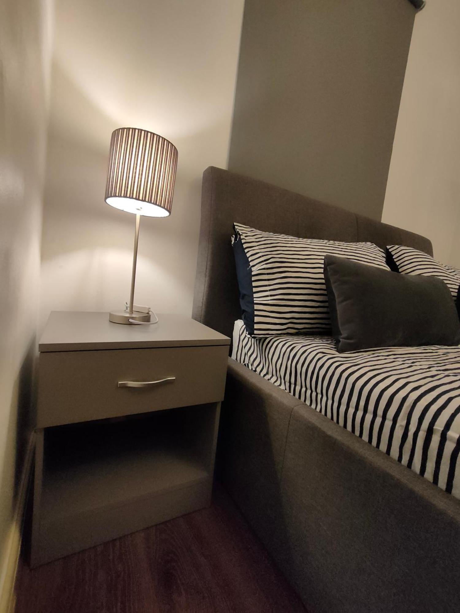 Free Parking 4 Beds Flat 15 Min Train To Victoria Bridge St Paul Cathedral Londen